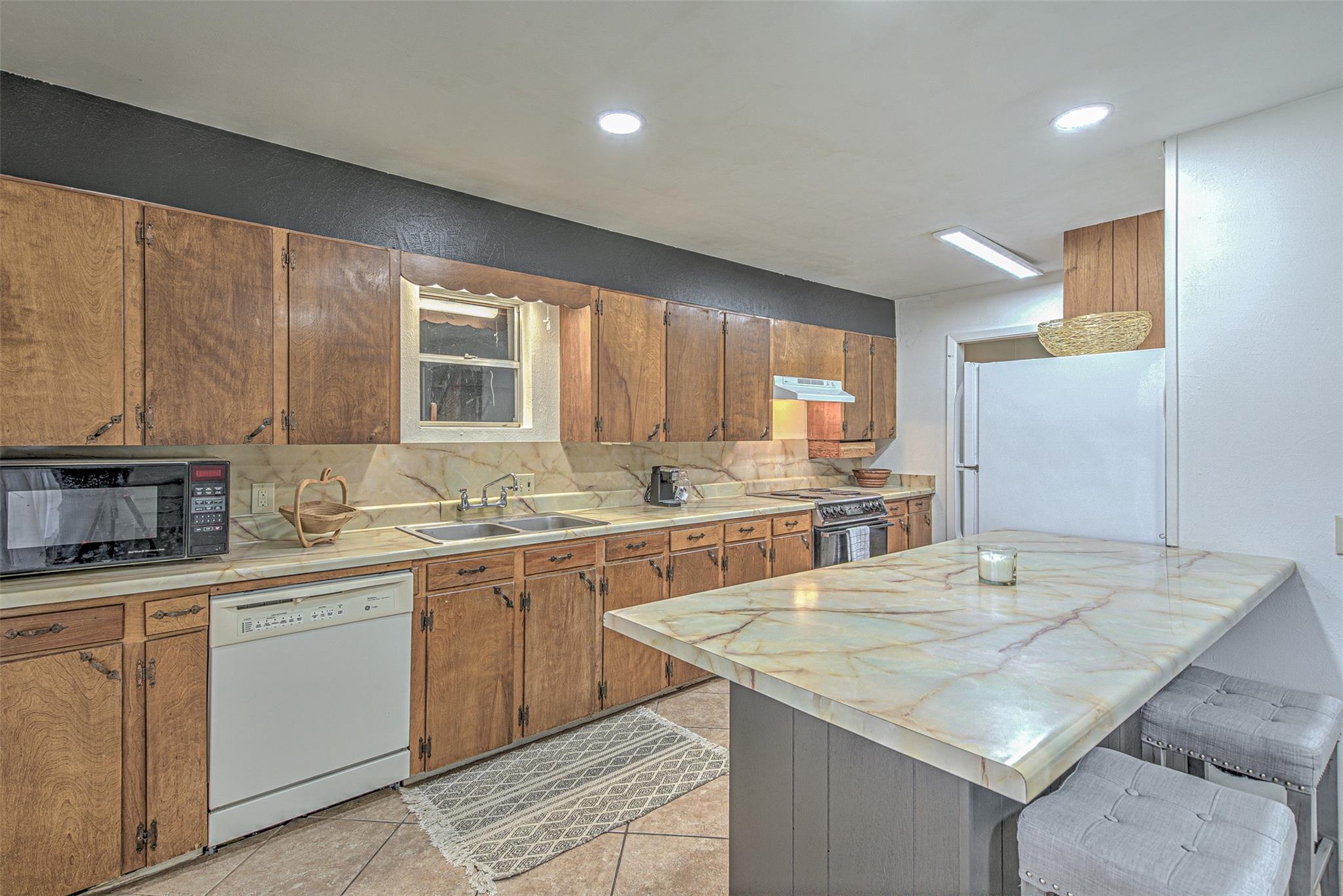 5304  Bedford None, photo 9