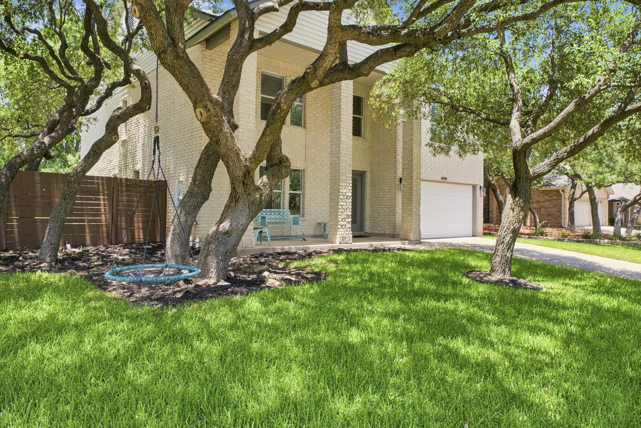 1409  Chalk Ln, photo 2