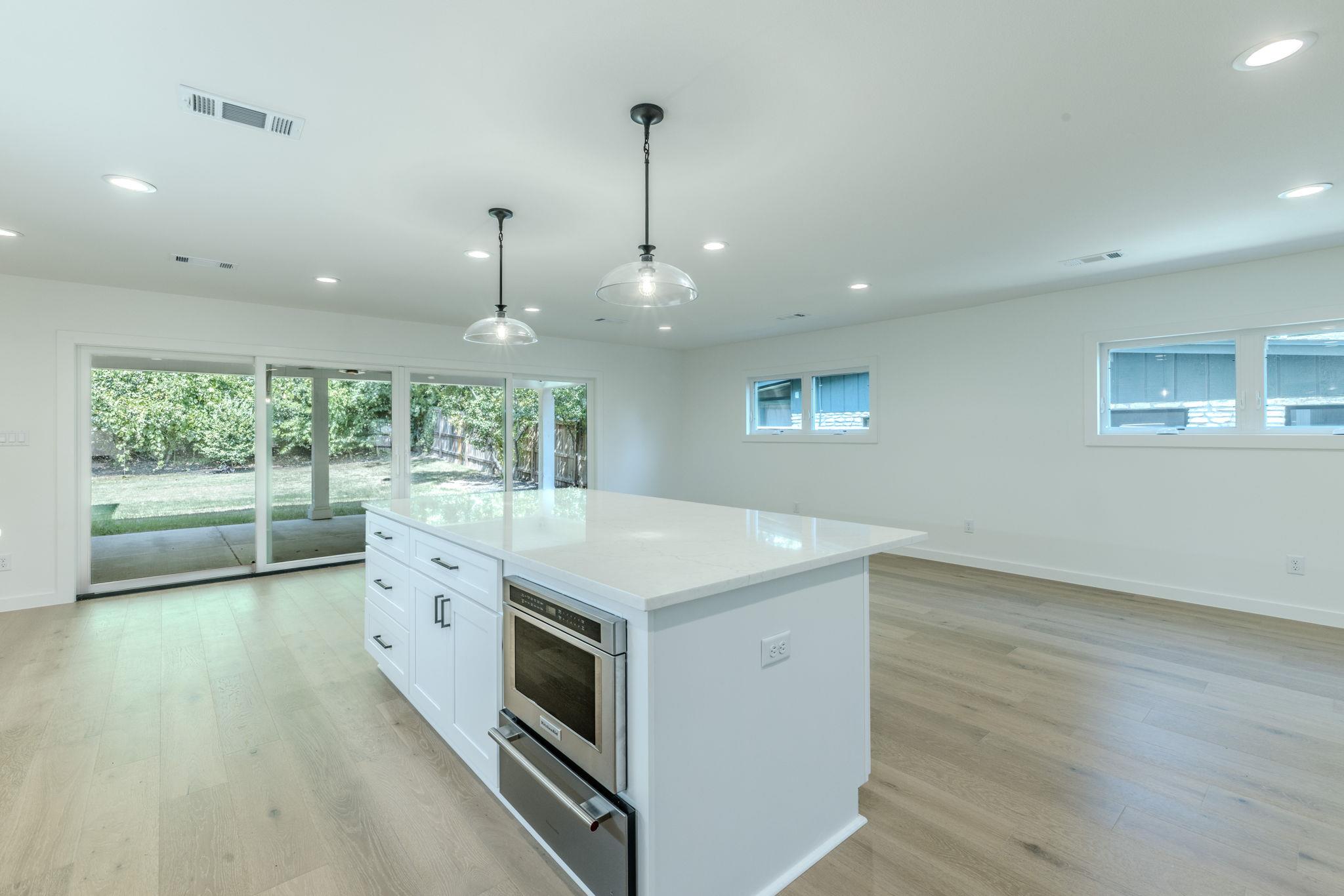 1908  Maple Ave, photo 4