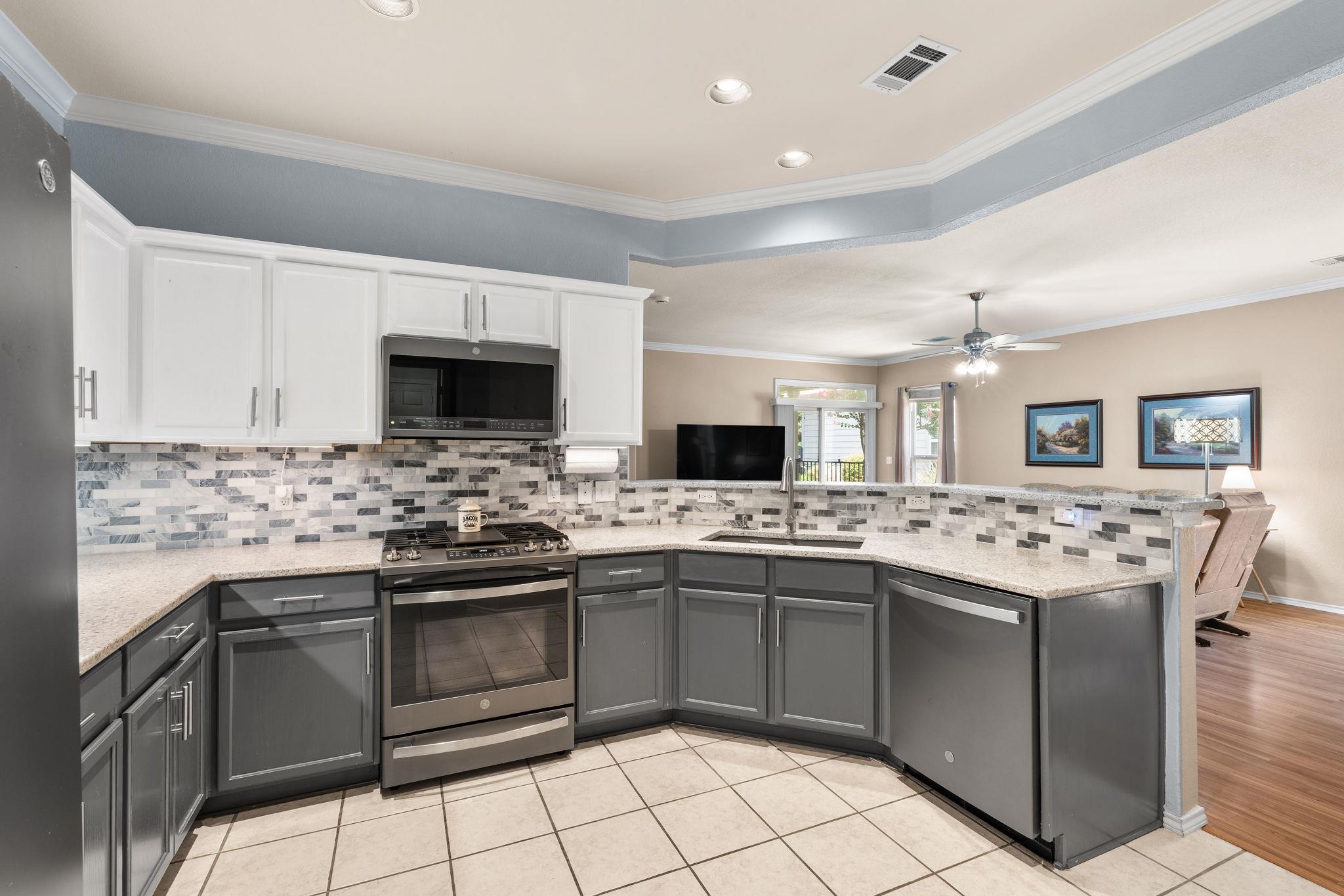 334  Portsmouth Dr, photo 7