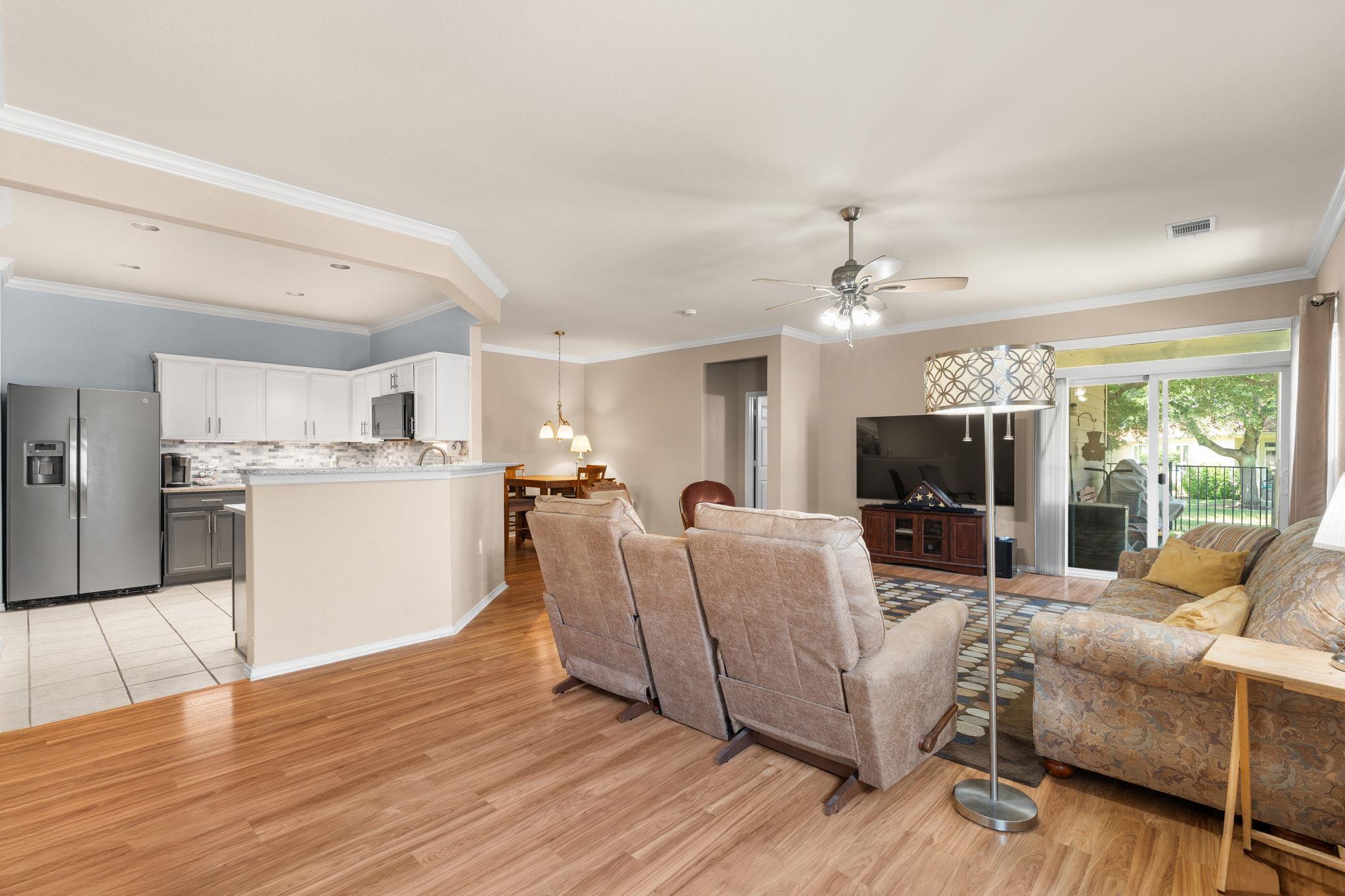334  Portsmouth Dr, photo 8