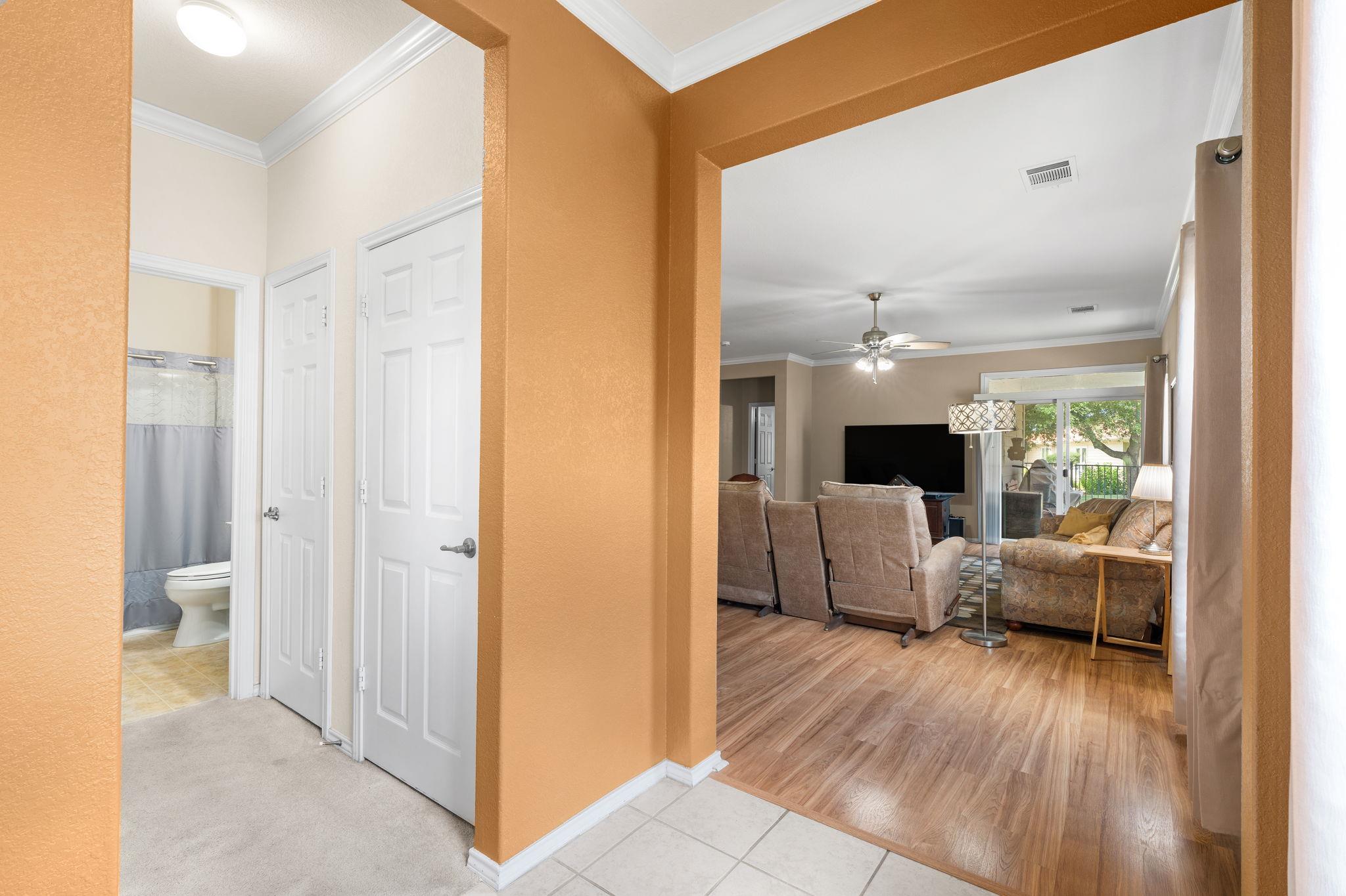 334  Portsmouth Dr, photo 9