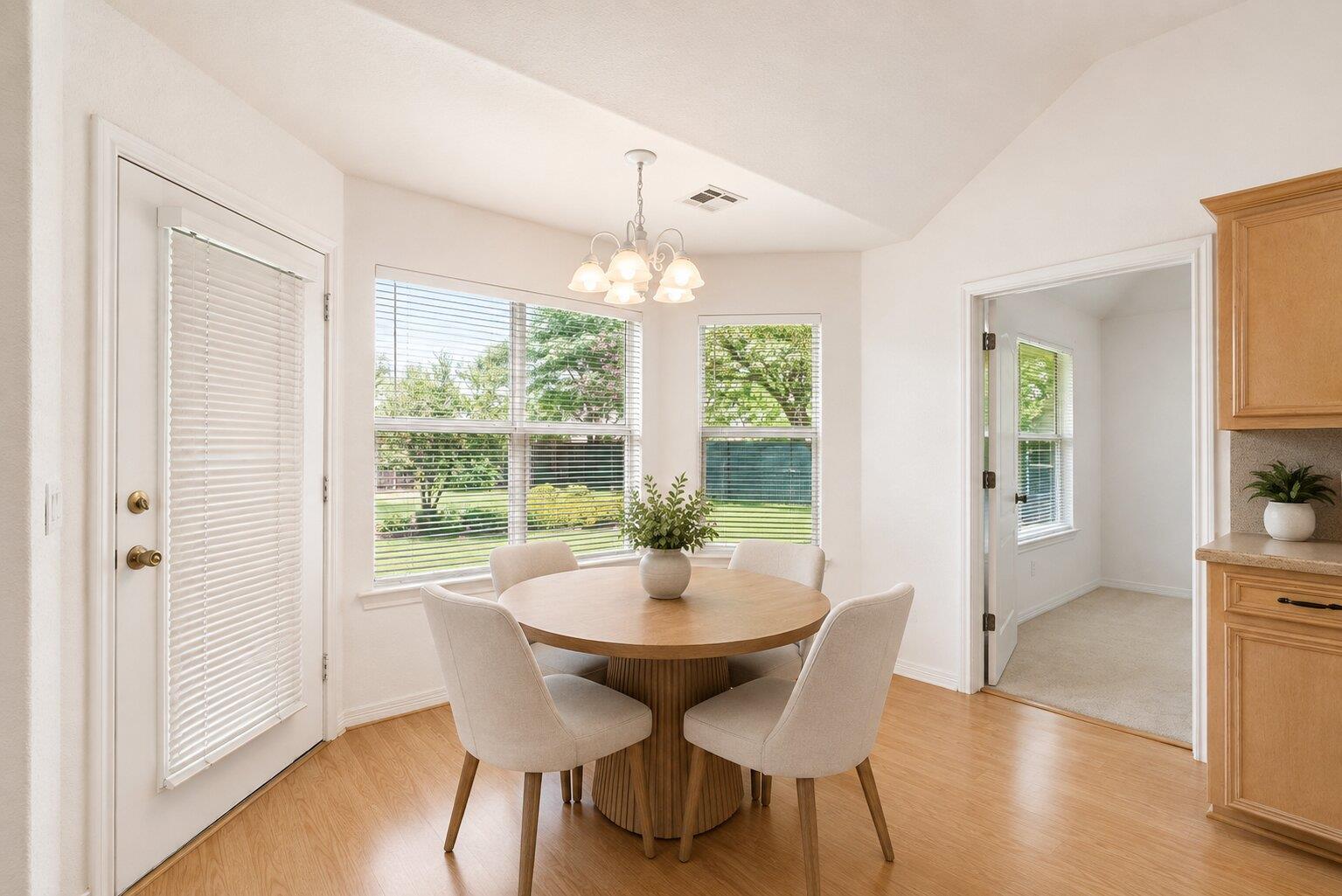 106  Stacey Ln, photo 4