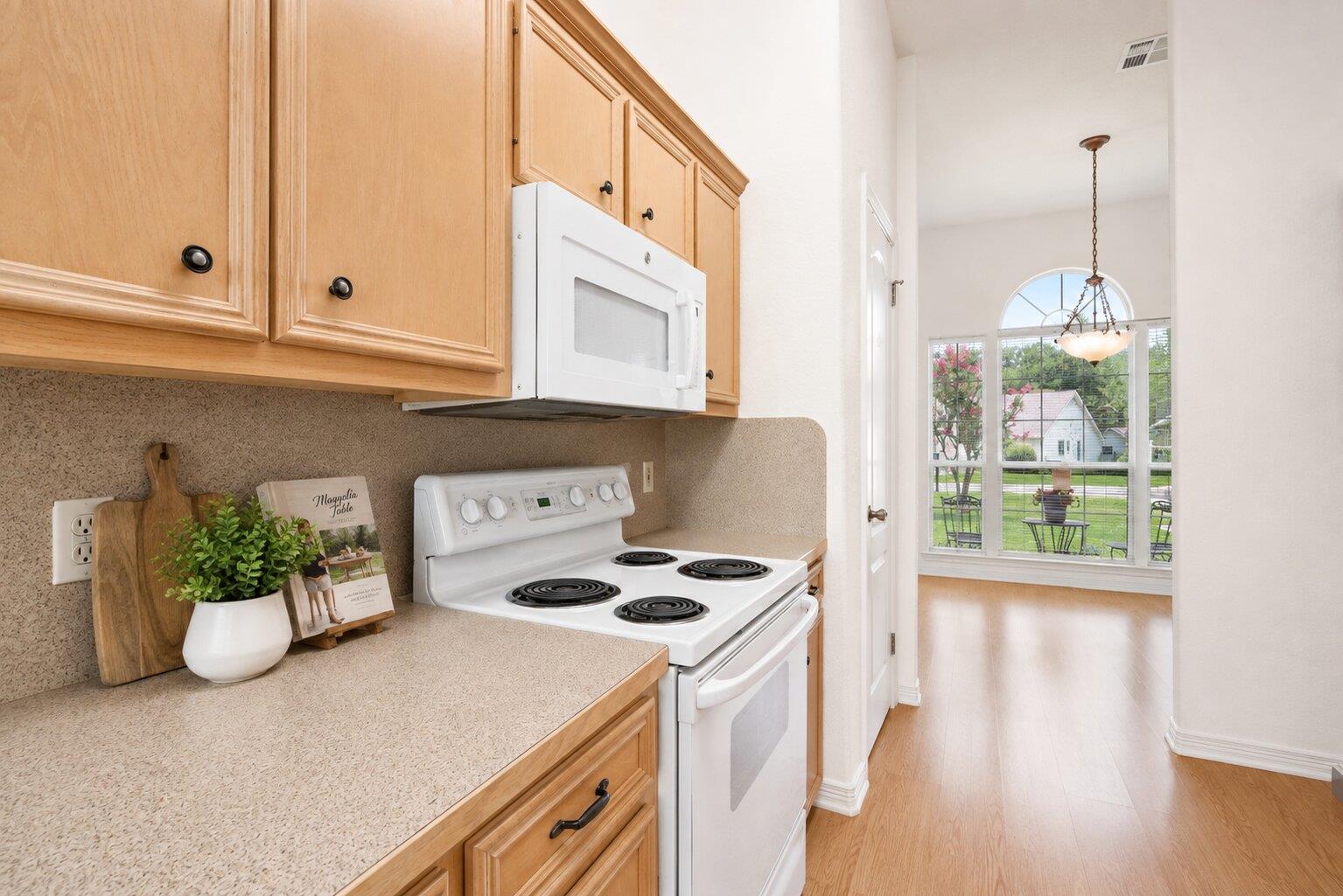 106  Stacey Ln, photo 9