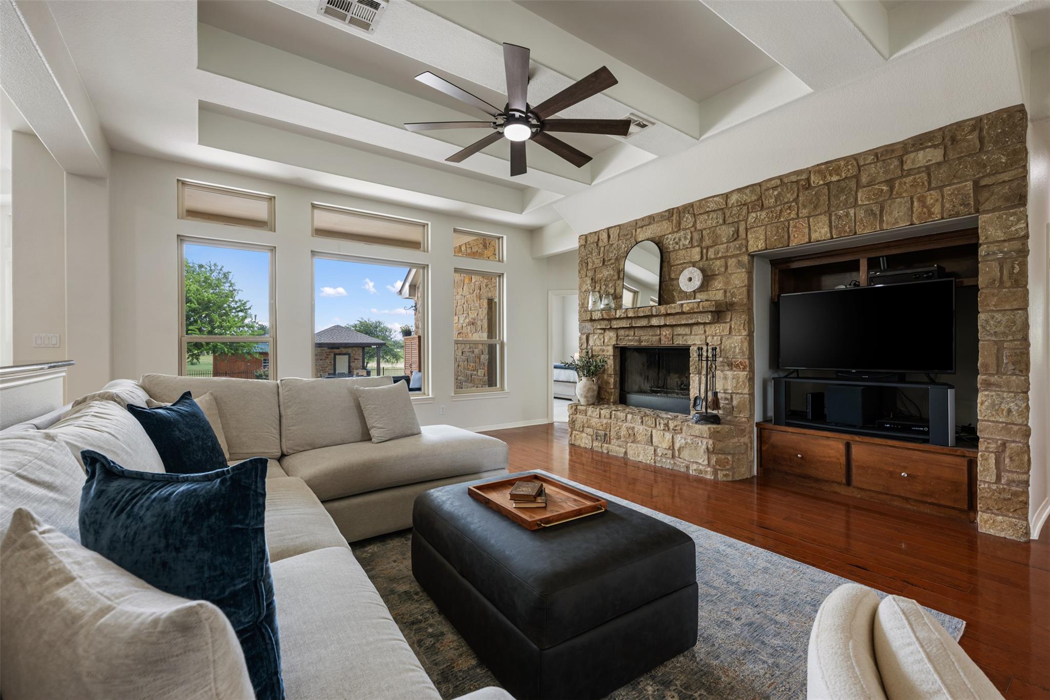 328  Apache Pass, photo 10