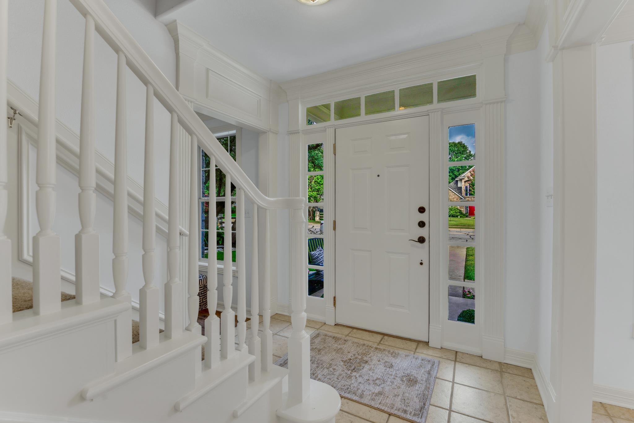 701  Oaklands Dr, photo 4