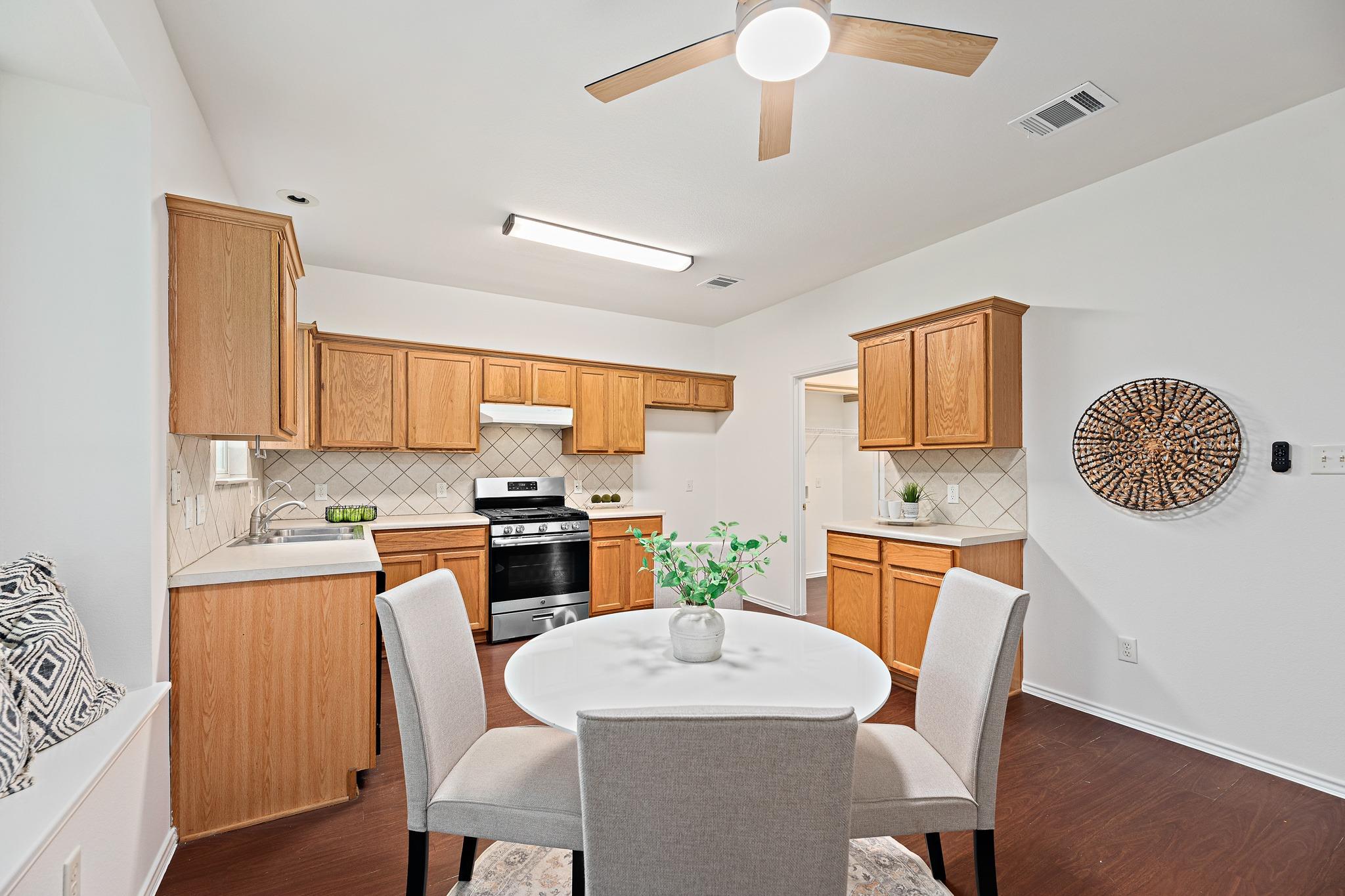 3477  Flowstone Ln, photo 9