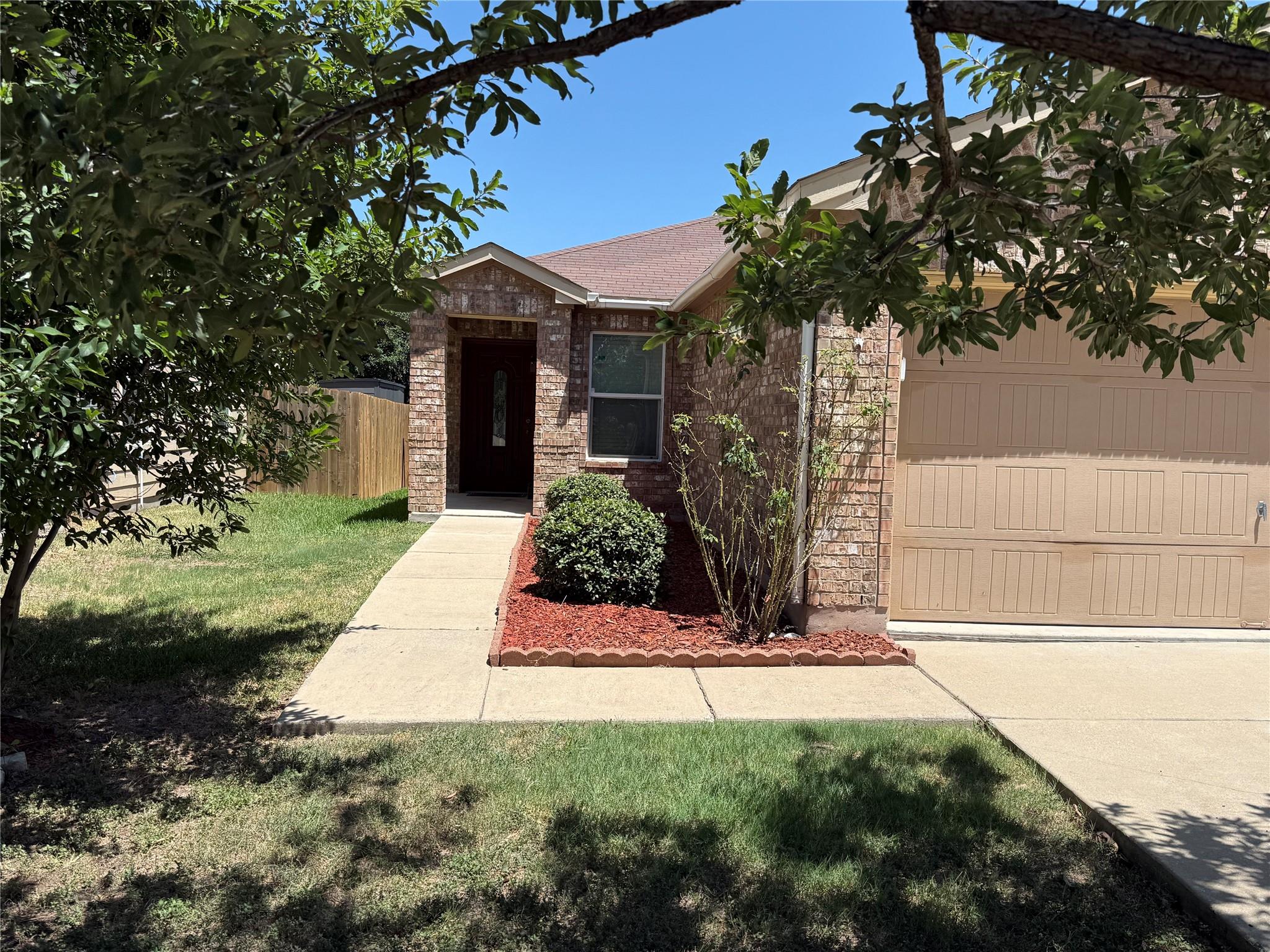 6600  Glebe Path, photo 2
