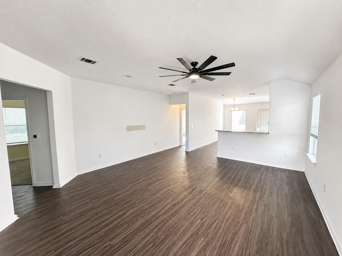104  Schuster Ct, photo 3
