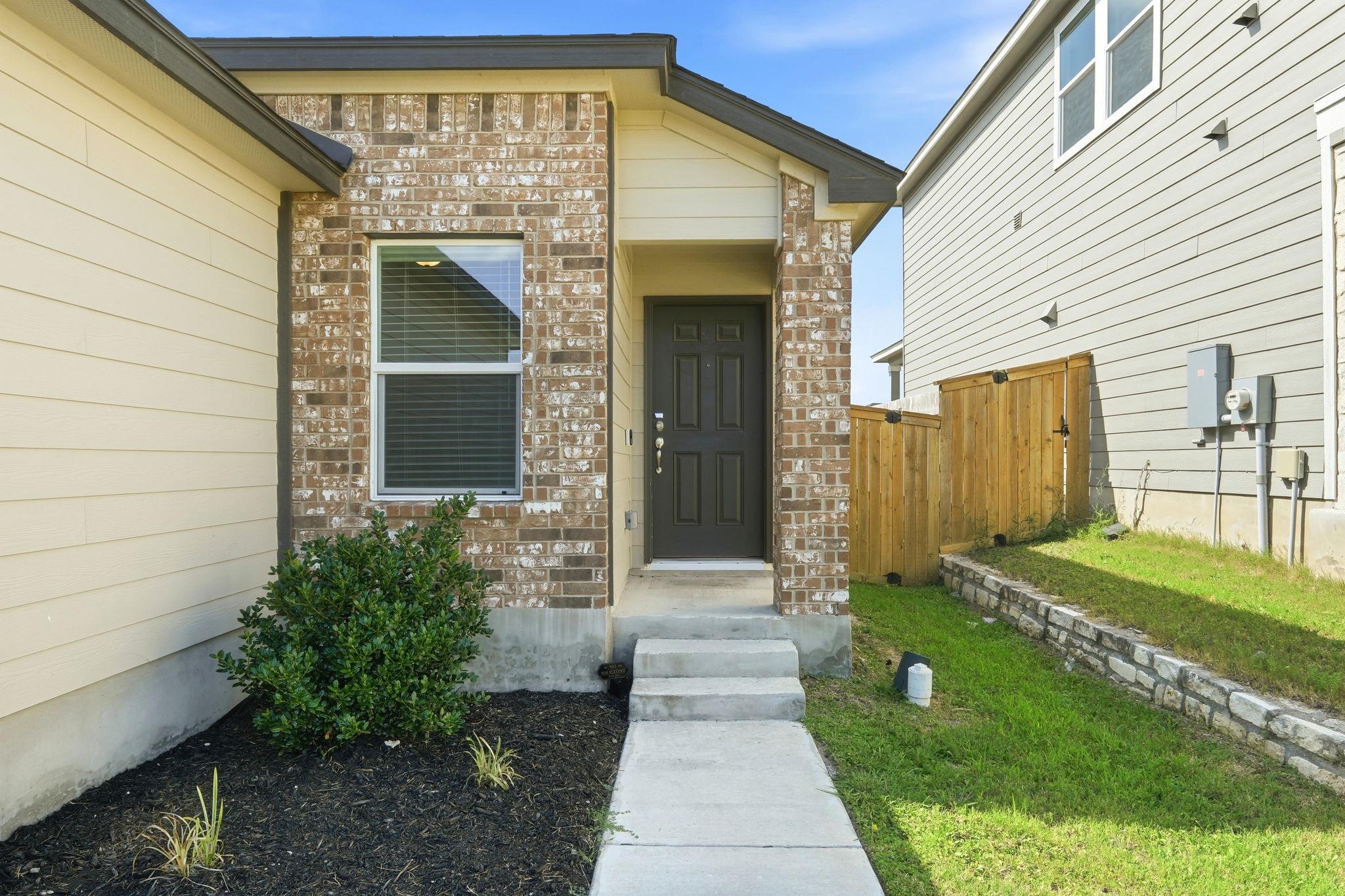 220  Lucky Texan Rd, photo 3