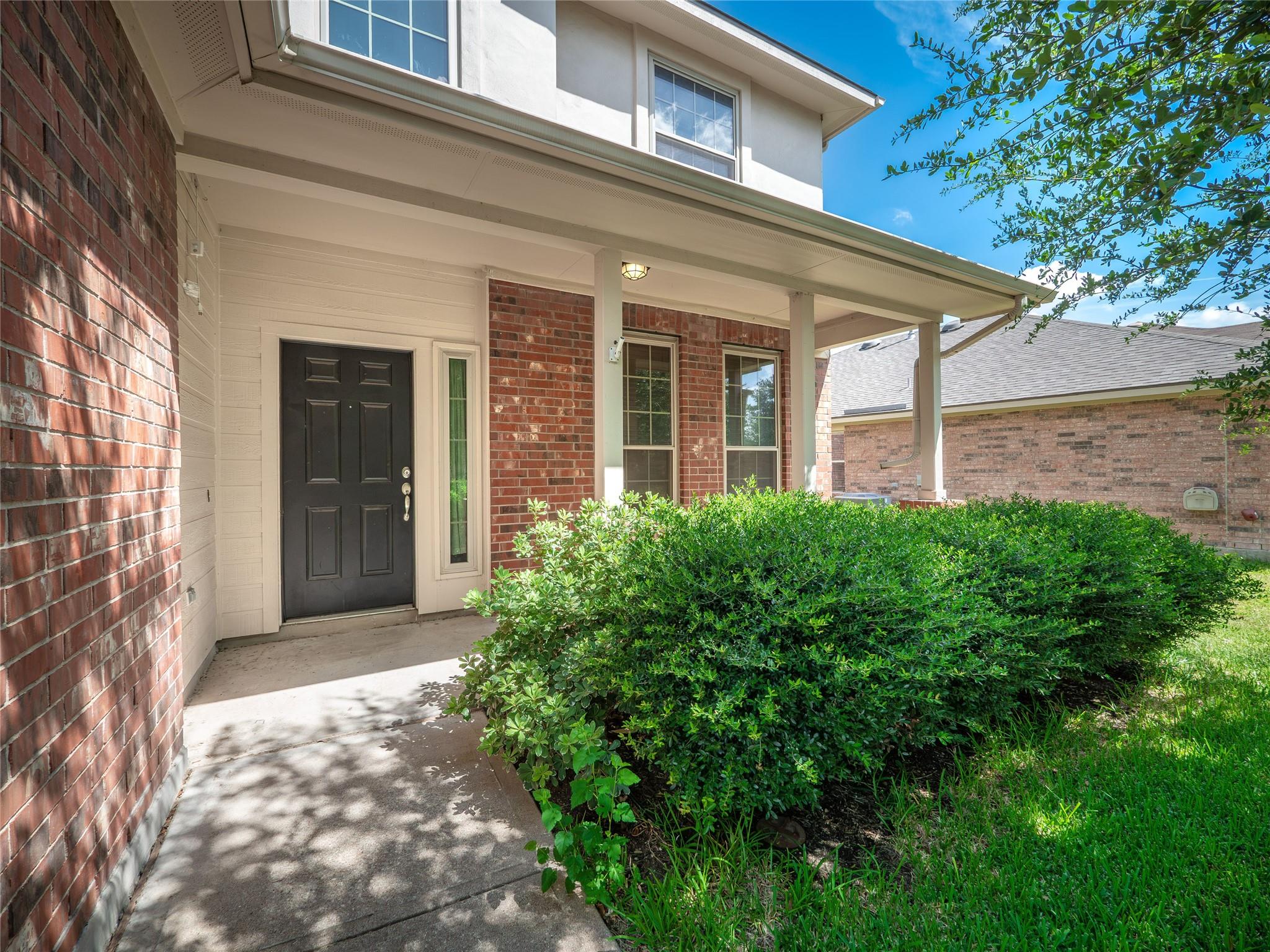 18700  Silent Water Way, photo 2