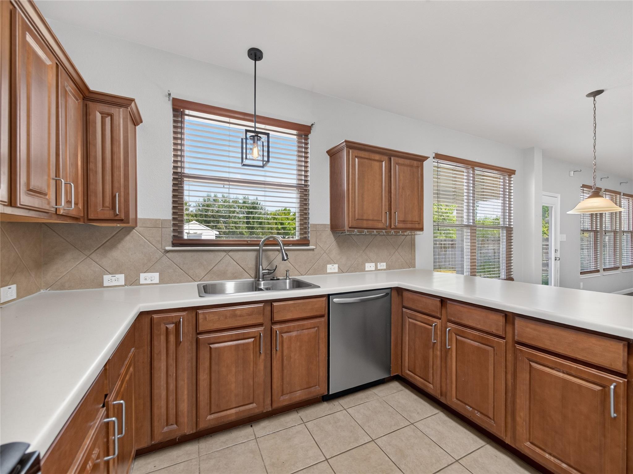 18700  Silent Water Way, photo 11