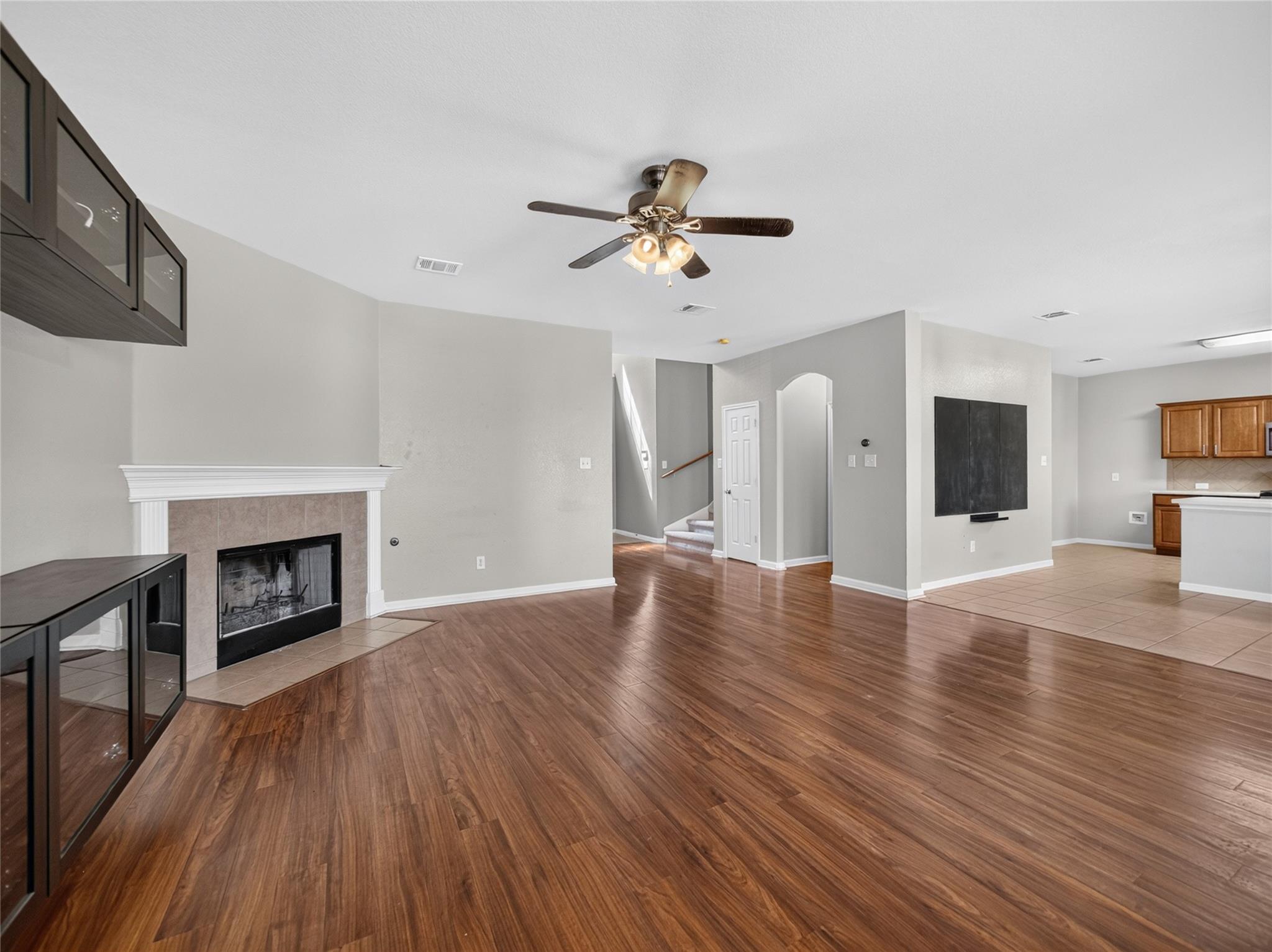 18700  Silent Water Way, photo 5