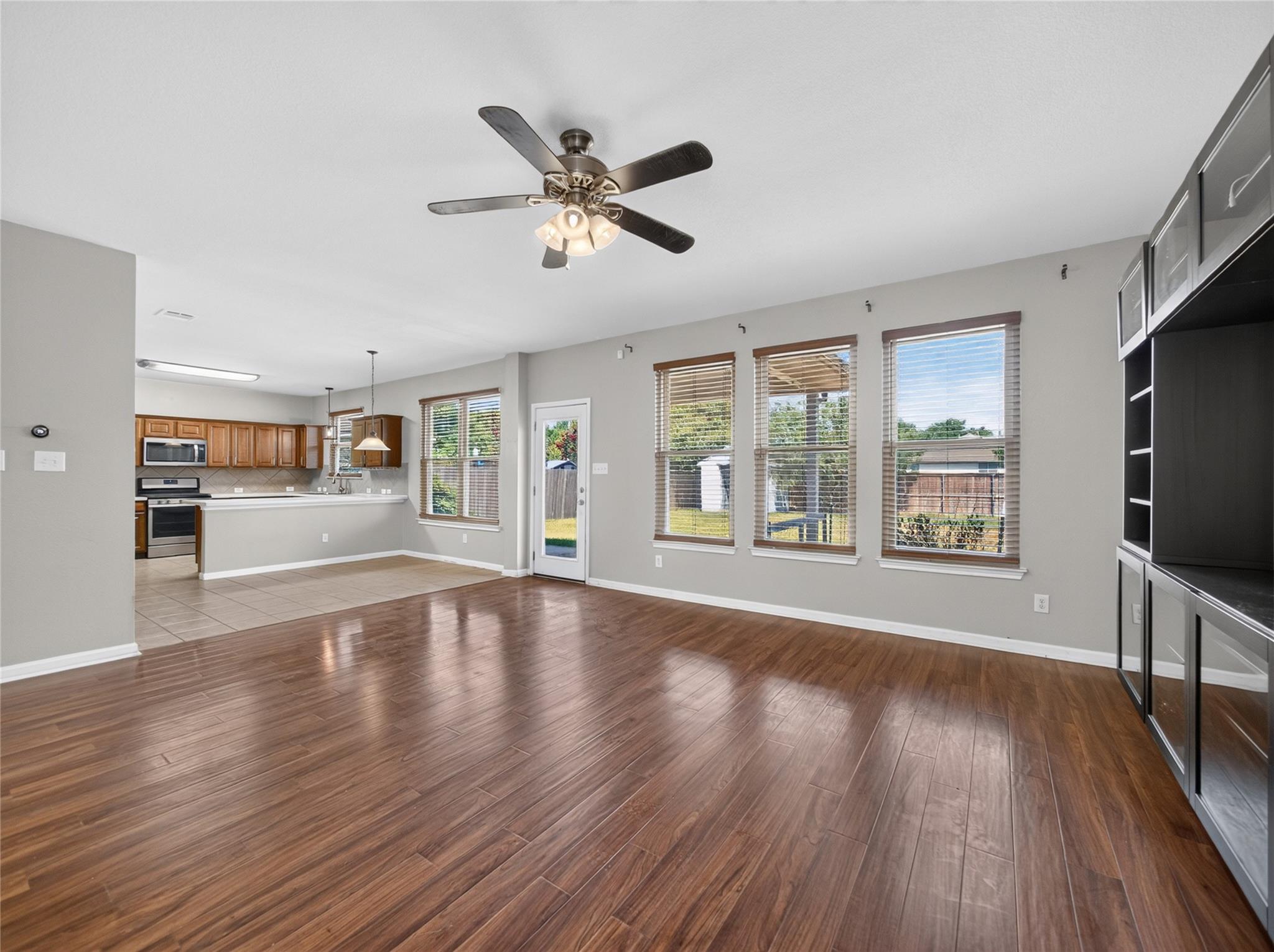 18700  Silent Water Way, photo 6
