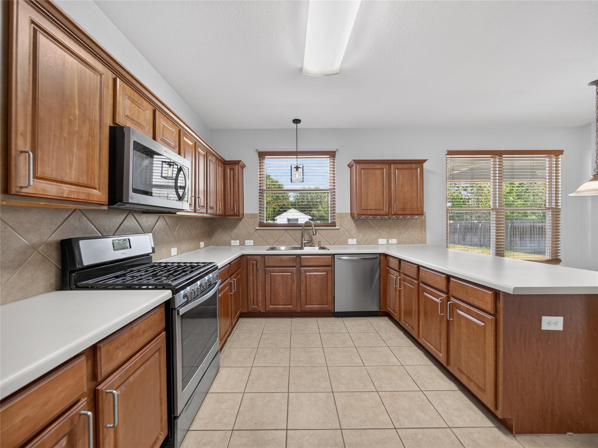 18700  Silent Water Way, photo 10