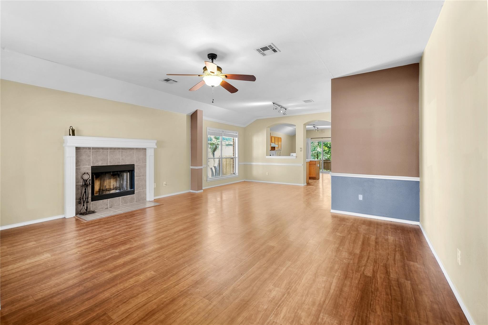 1005  Haleys Way Dr, photo 7