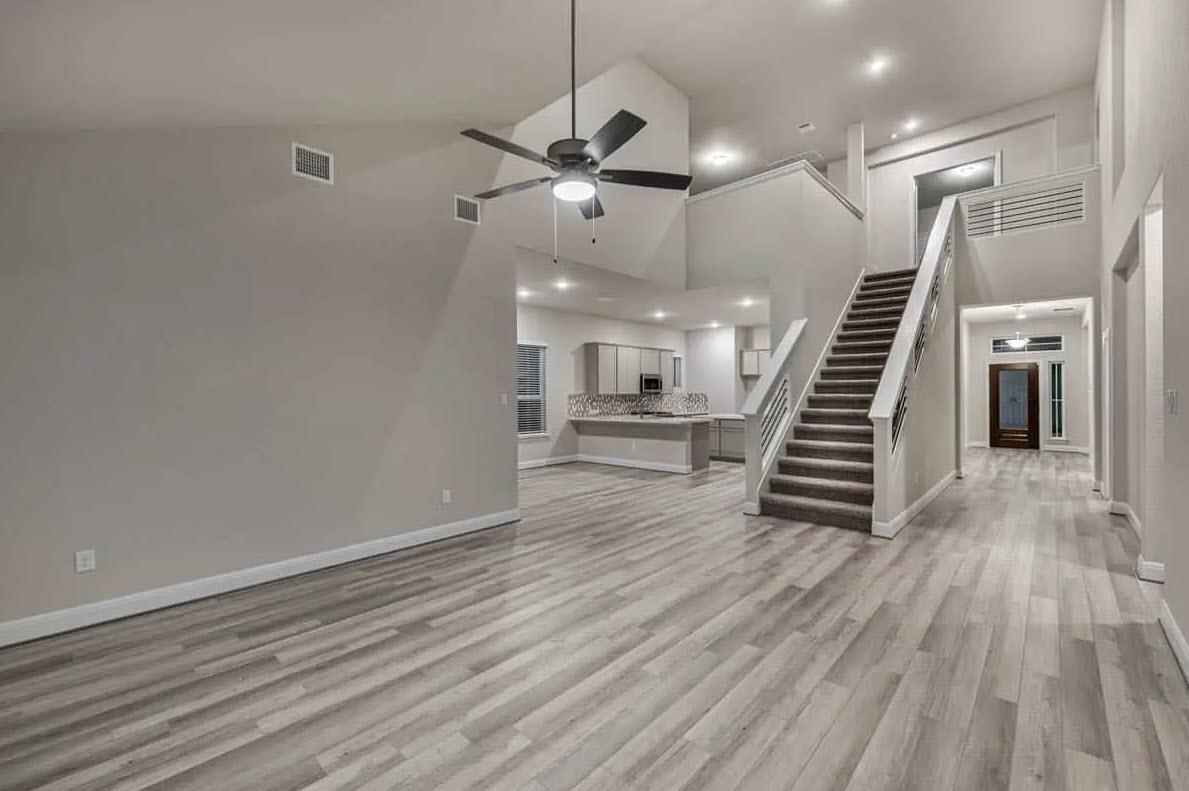 1461  El Paisano Dr, photo 2