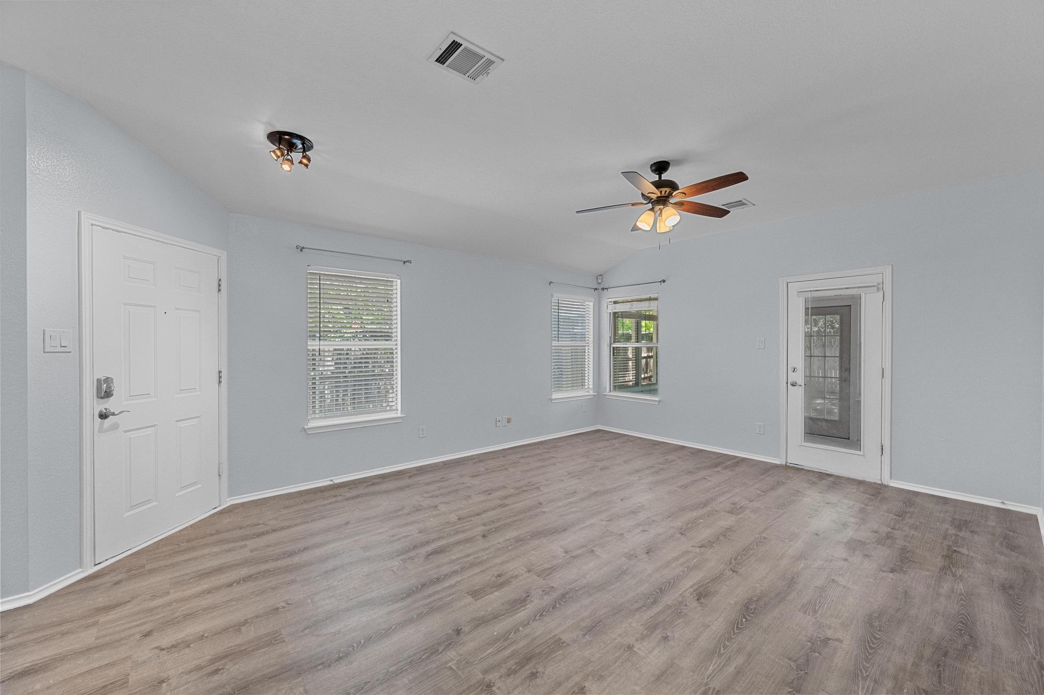 17505  Bishopsgate Dr, photo 3