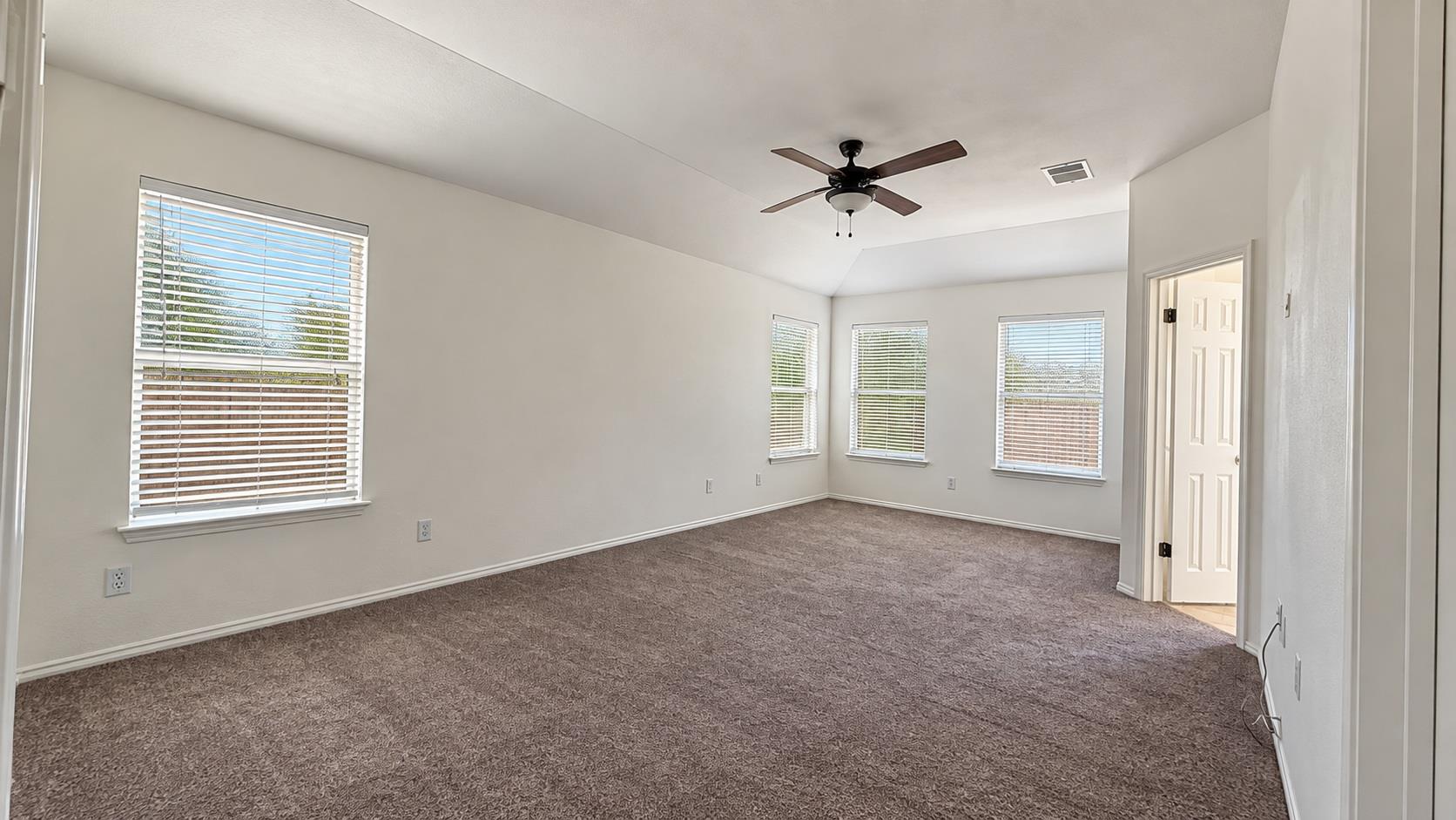 3819  Eagles Nest St, photo 8