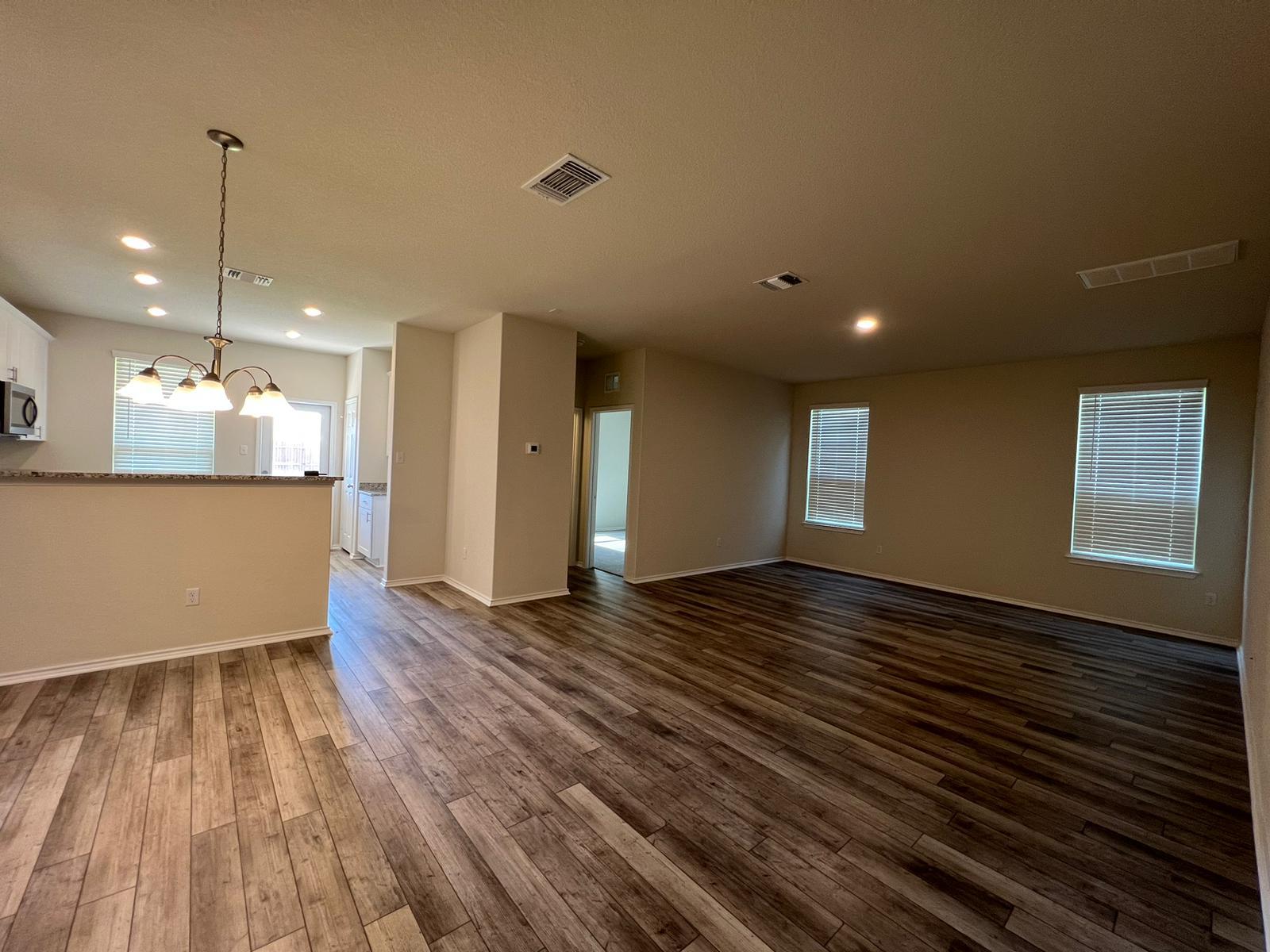 40  Pacific Loon St, photo 3