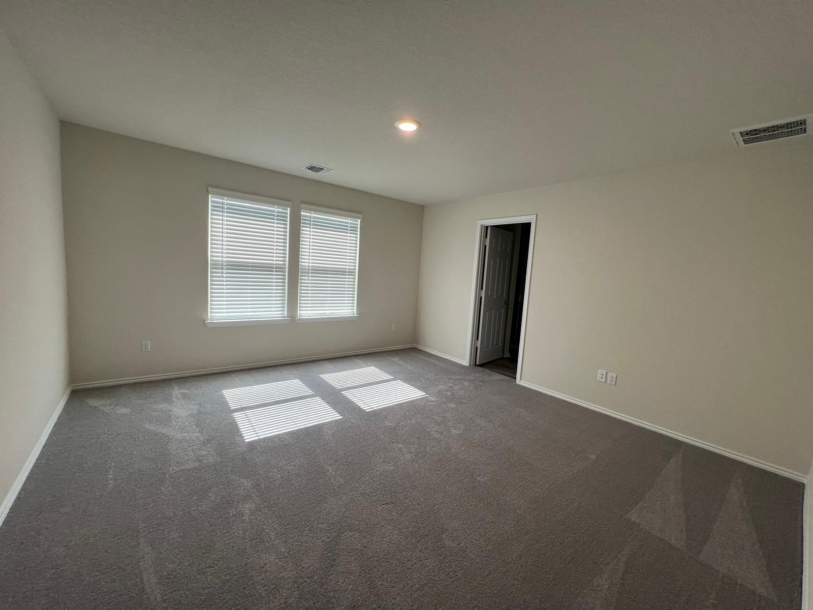40  Pacific Loon St, photo 5