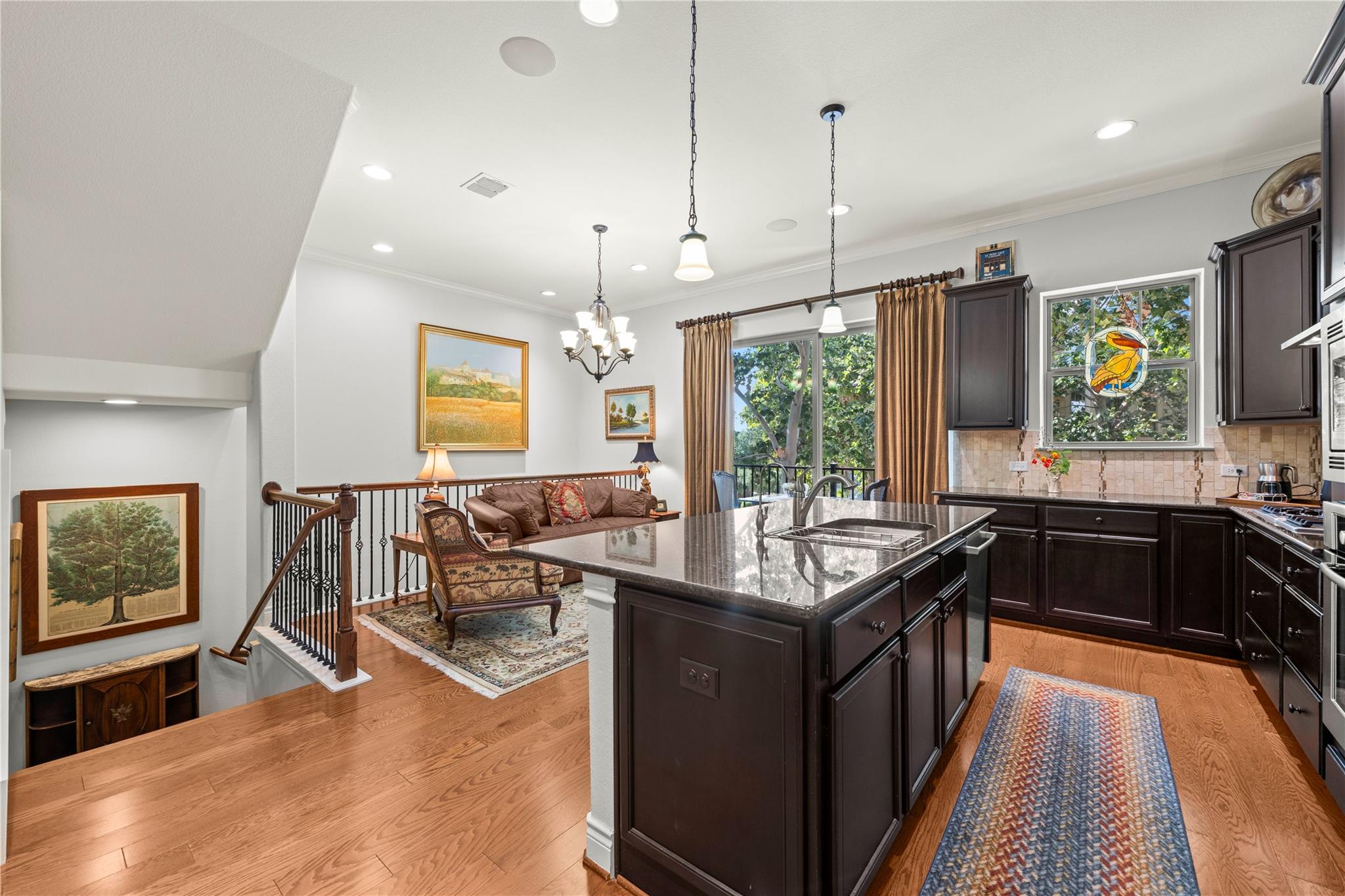 204  Adams St, photo 5