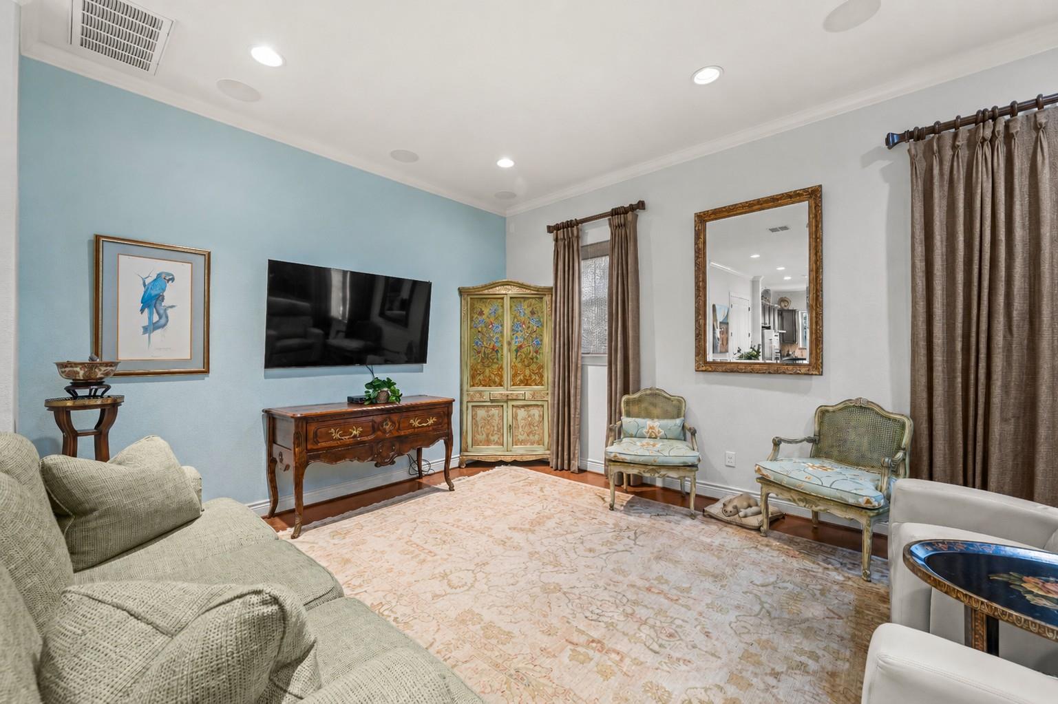 204  Adams St, photo 9