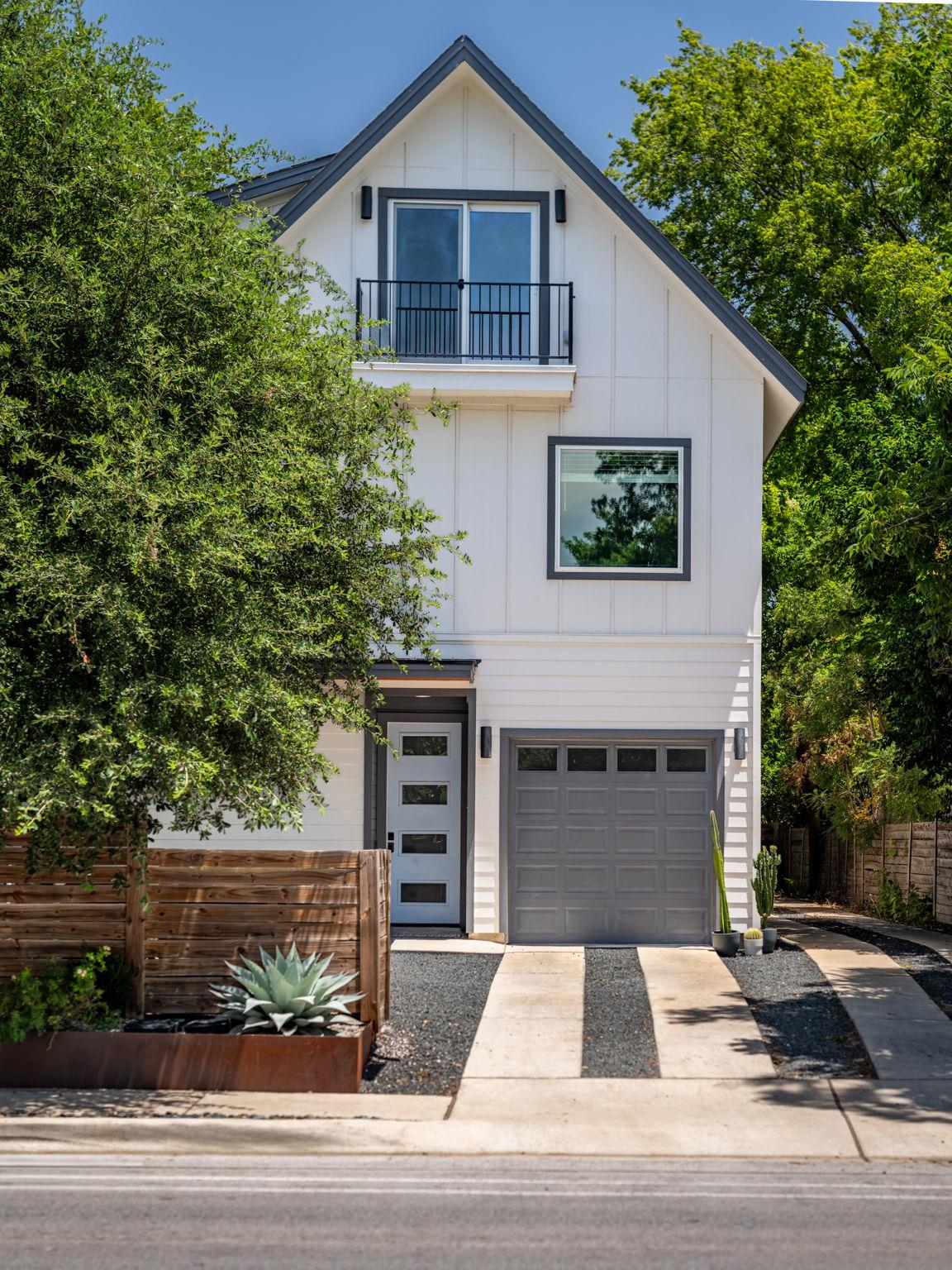 308 W North Loop Blvd  #1, photo 5