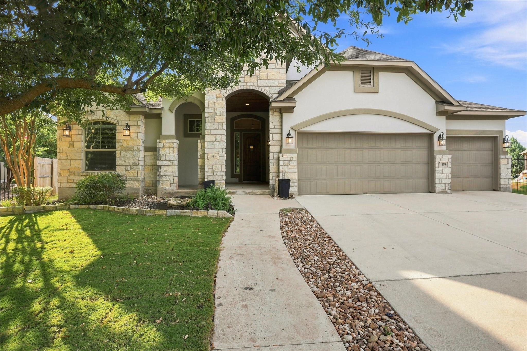 109  San Michelle Cv, photo 2