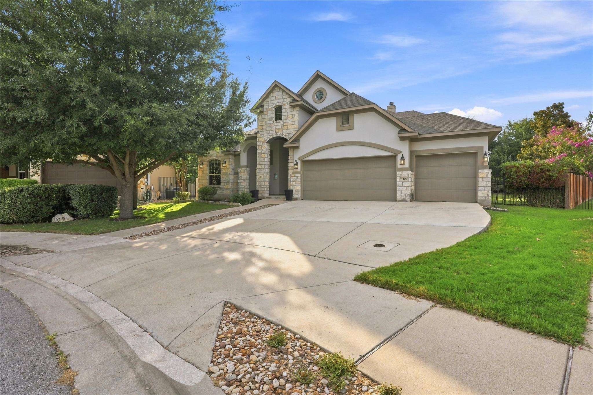 109  San Michelle Cv, photo 3