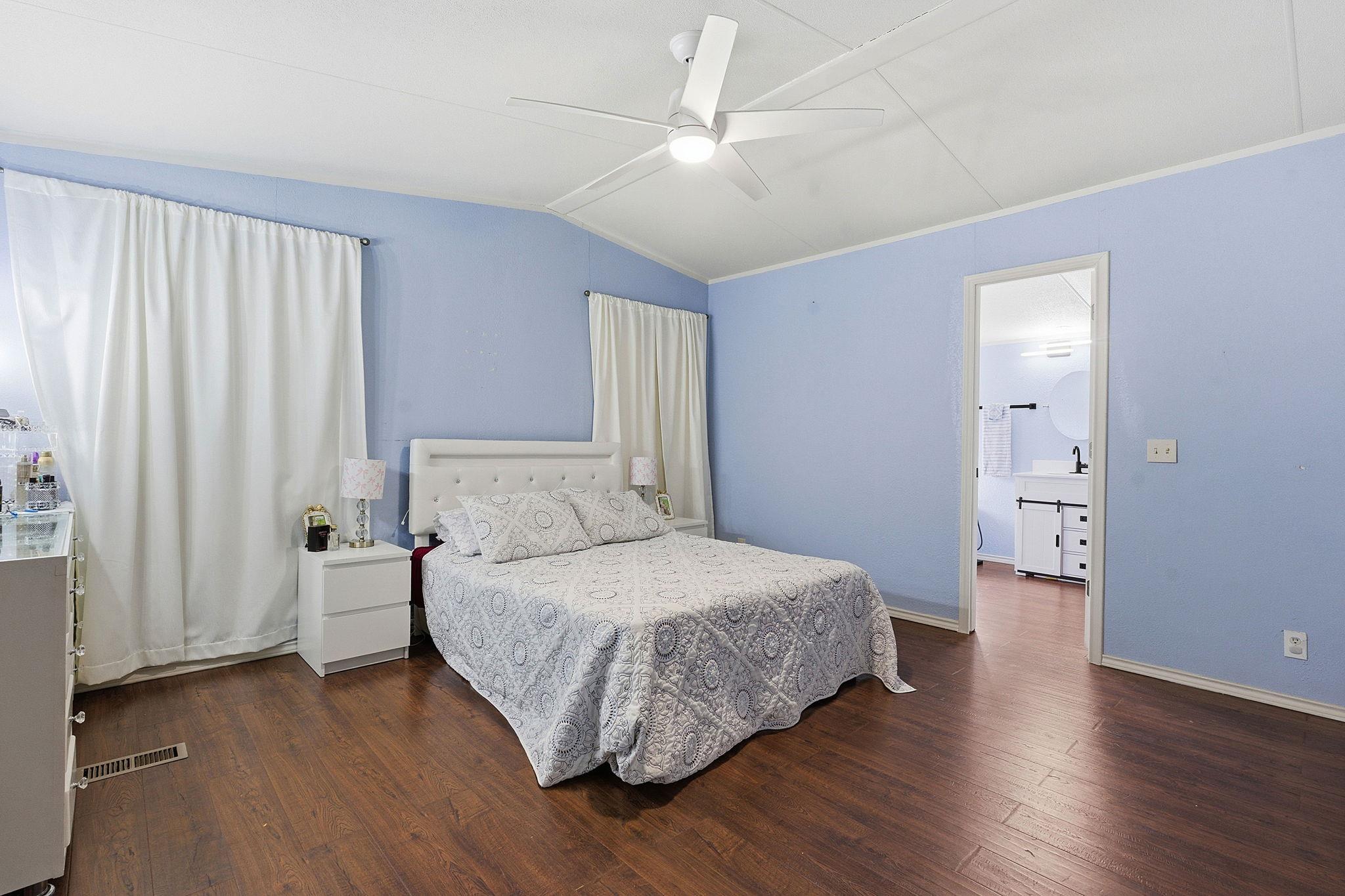344  Coronado Ln, photo 12