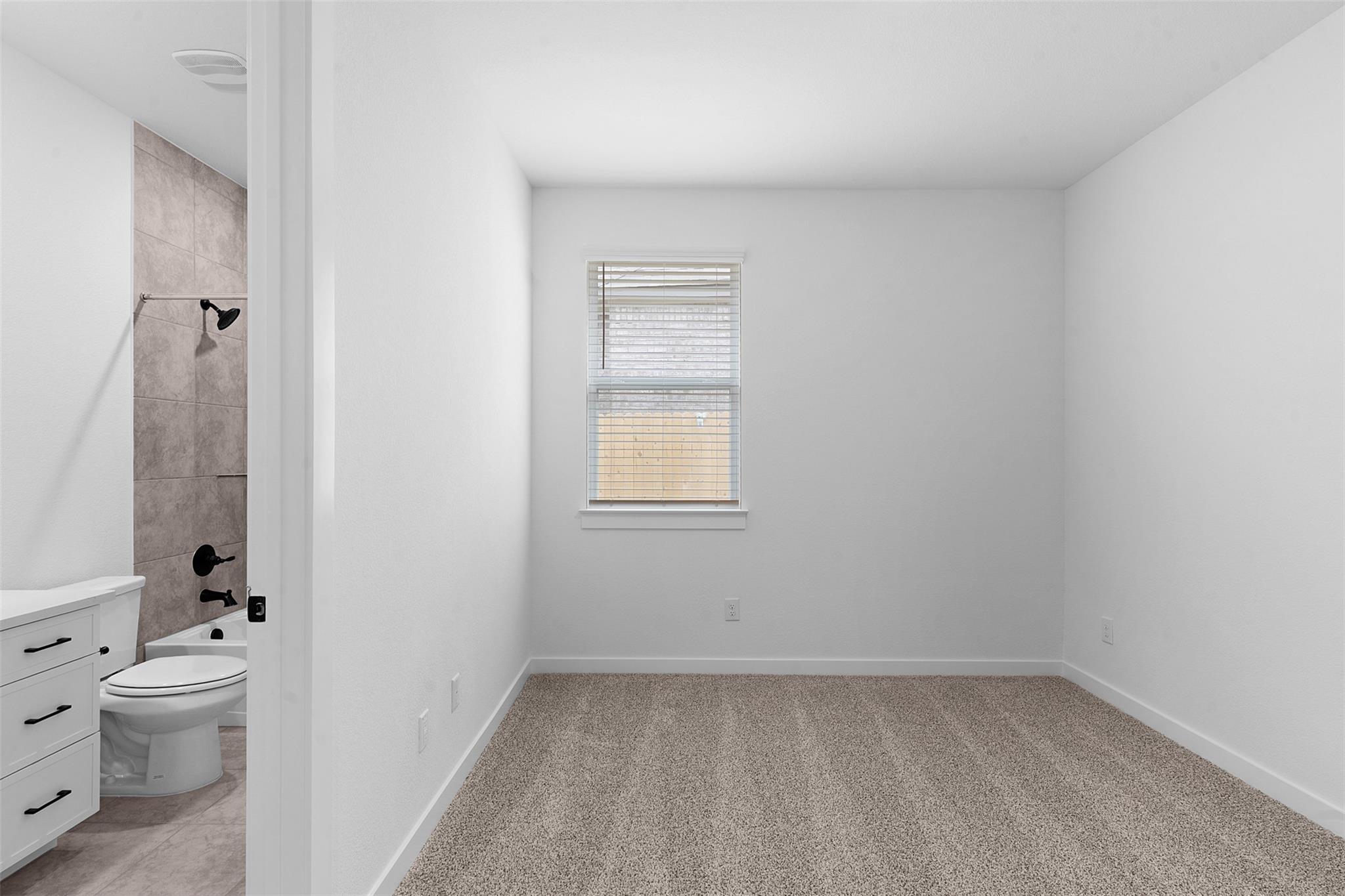 404  Veneta Ln, photo 3