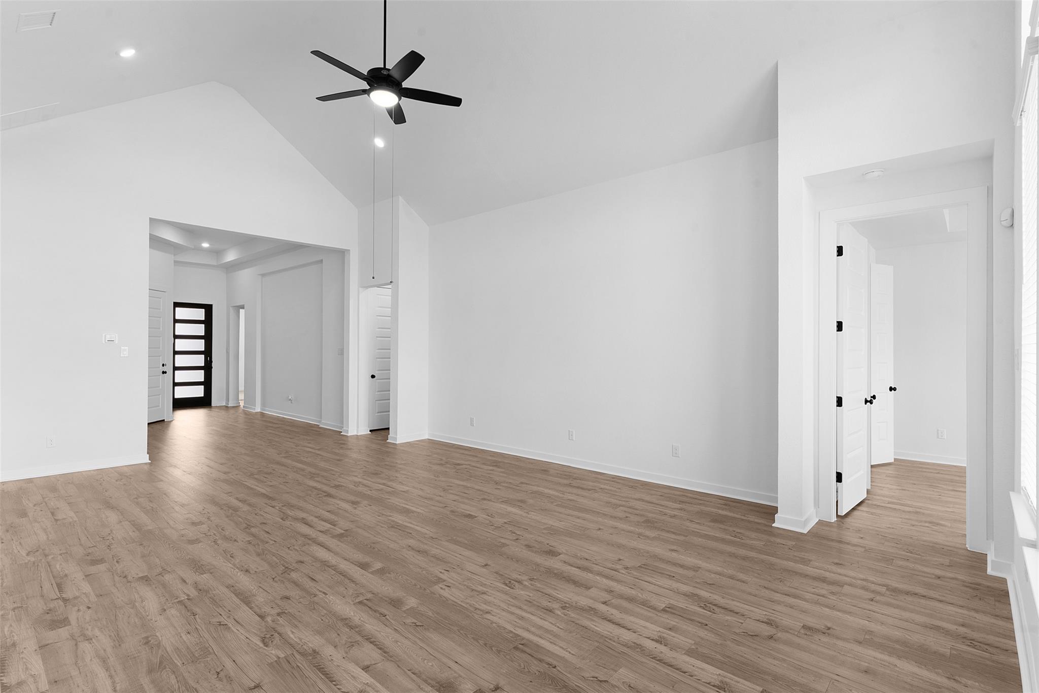 404  Veneta Ln, photo 6