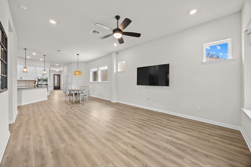 117  Monterey Oak Trl, photo 8