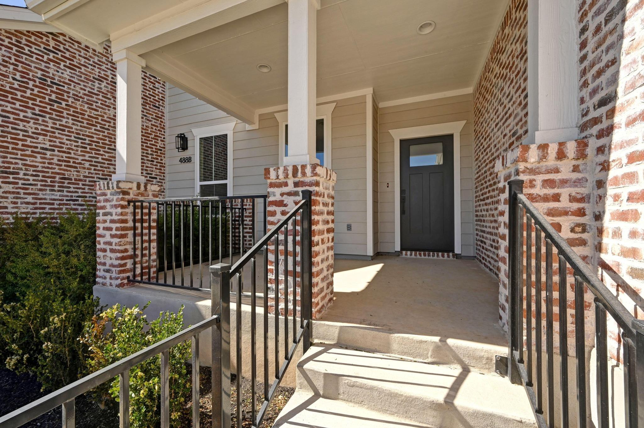 488  Orleanian Dr  #B, photo 2