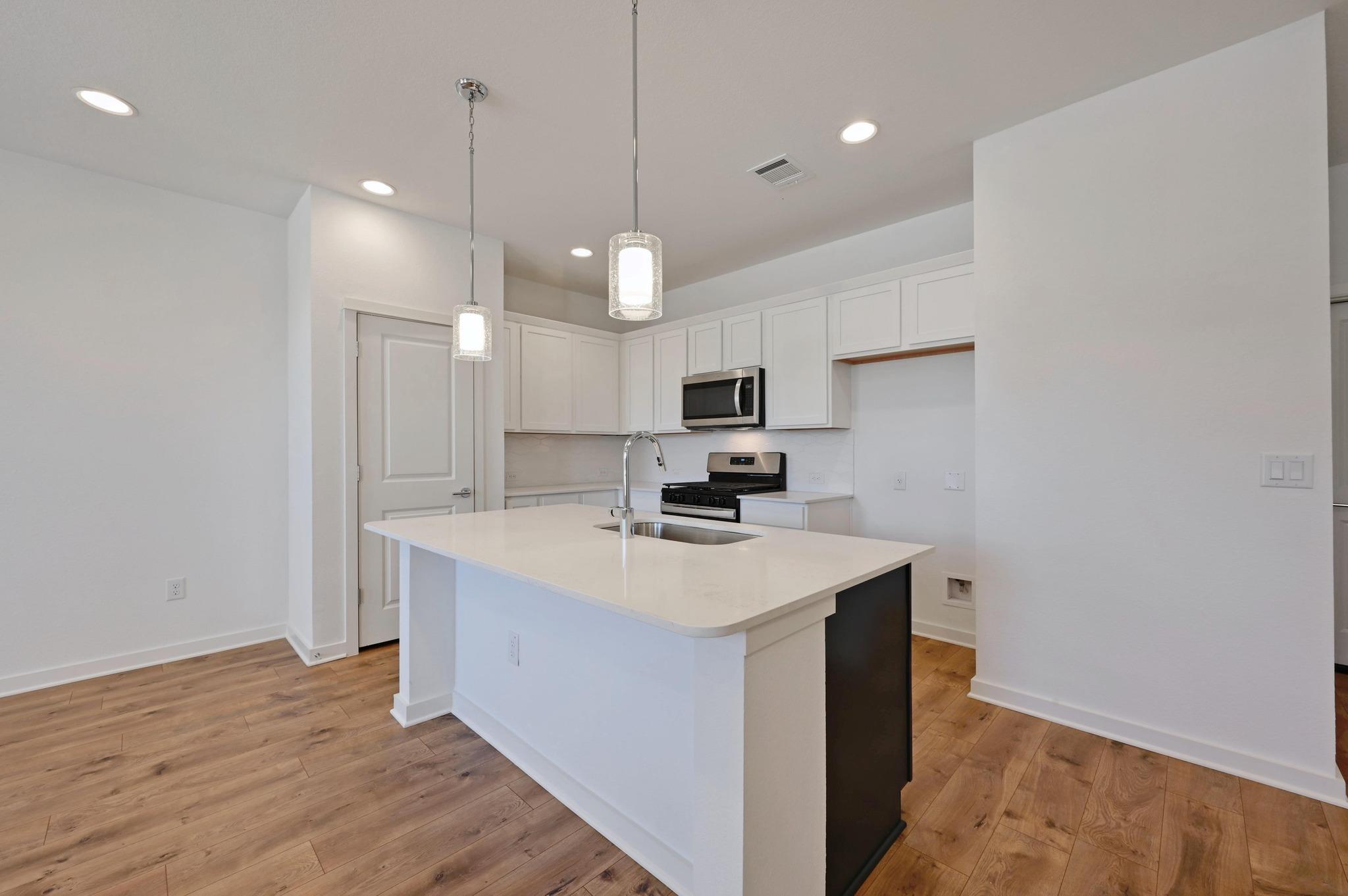 488  Orleanian Dr  #B, photo 8