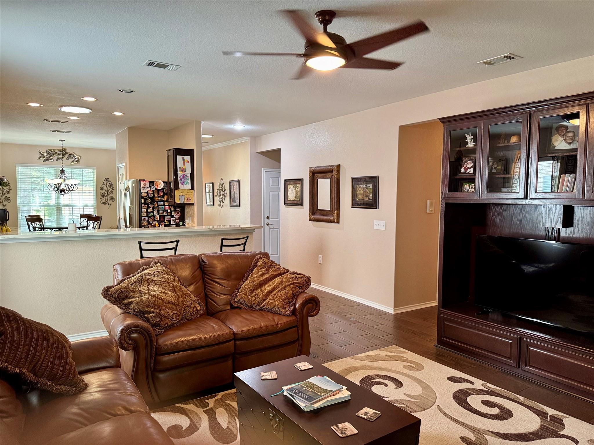 605  Farm Hill Dr, photo 8