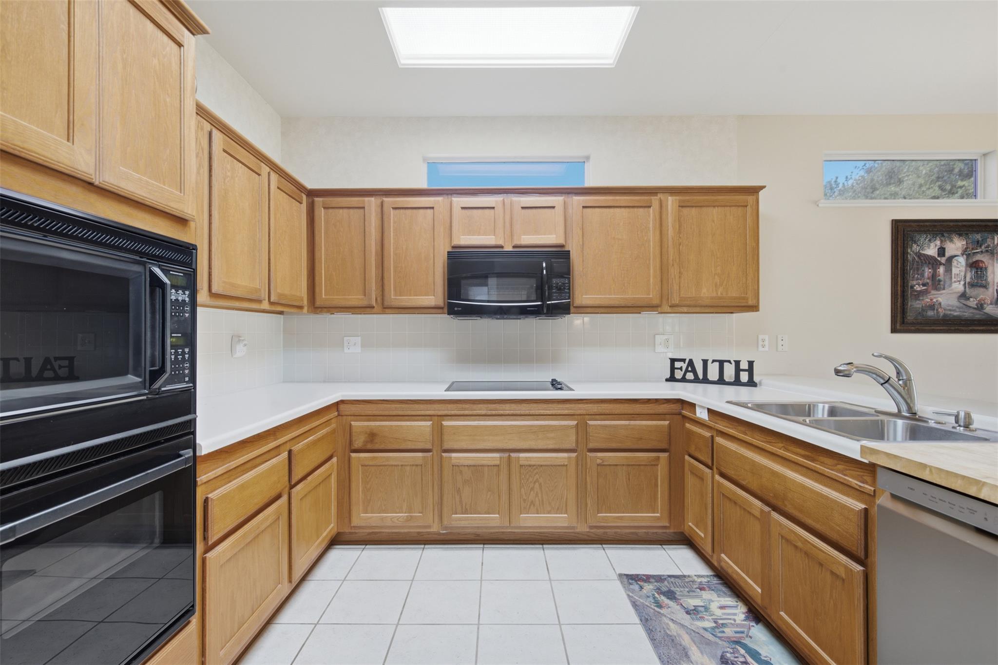 113  Larkspur Ln, photo 11