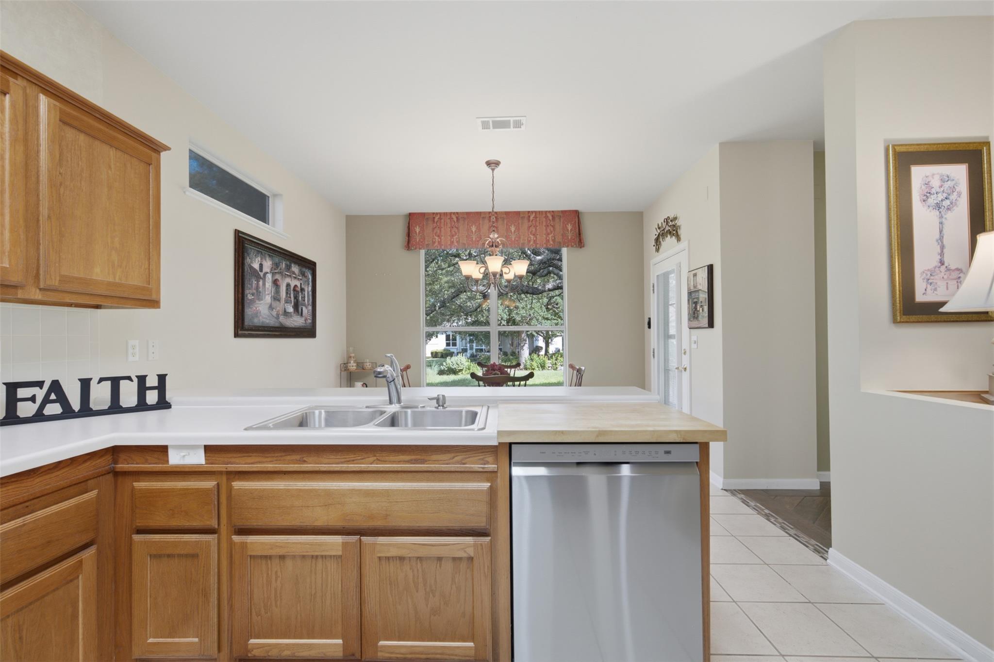 113  Larkspur Ln, photo 12