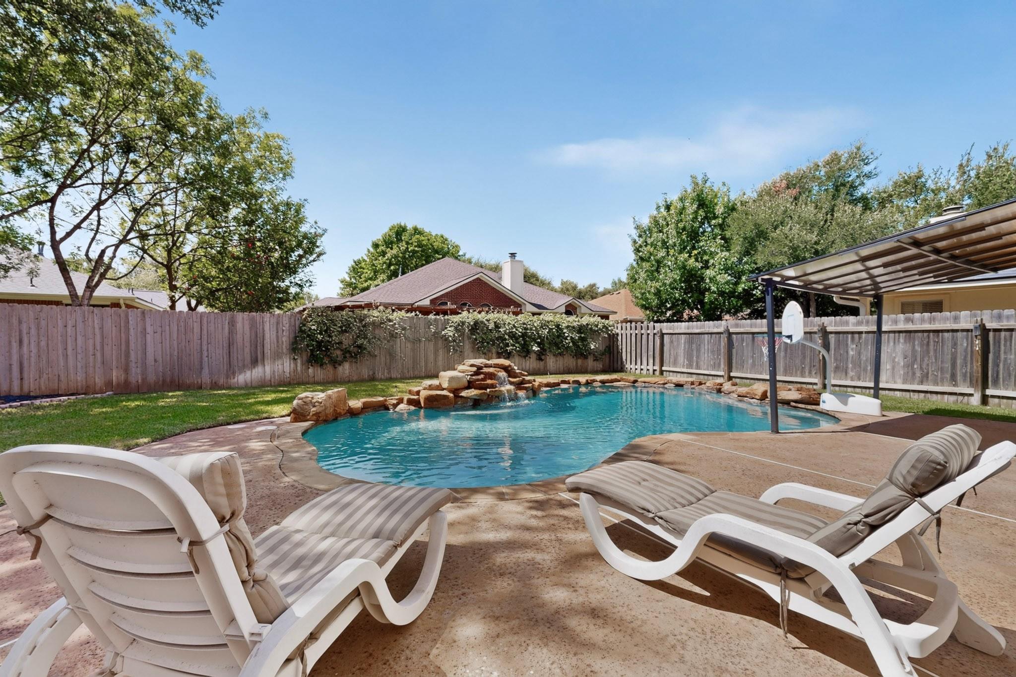3068  Bent Tree Loop, photo 3