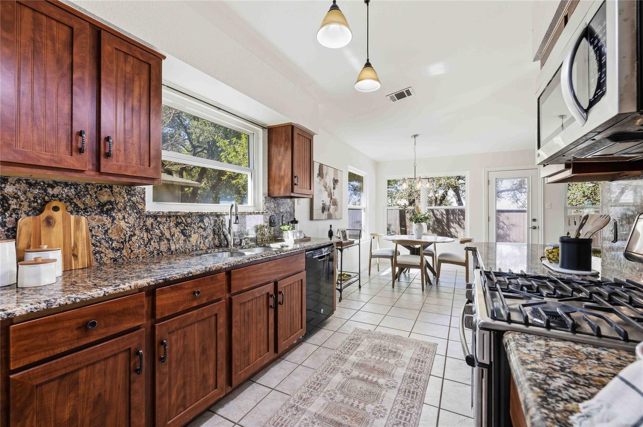 3115  Blazing Star Trl, photo 12