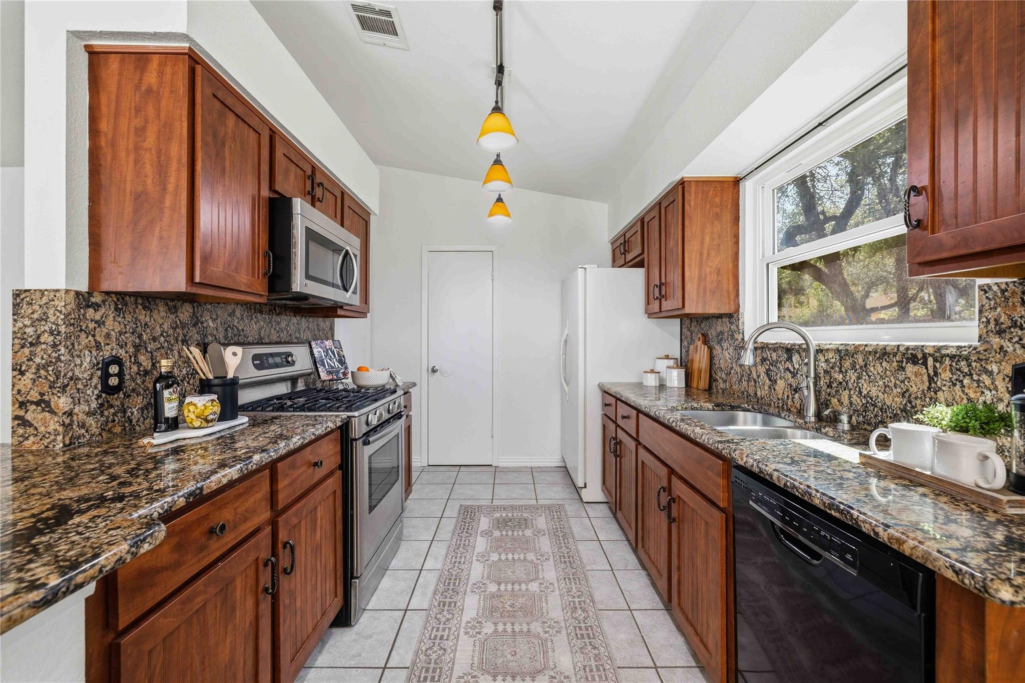 3115  Blazing Star Trl, photo 10