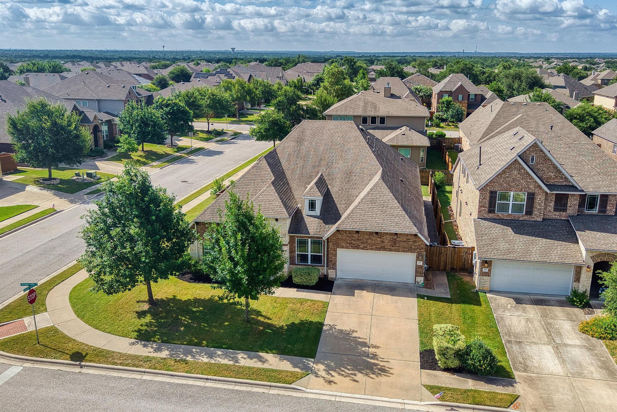 101  Canyon Lake Ln, photo 3