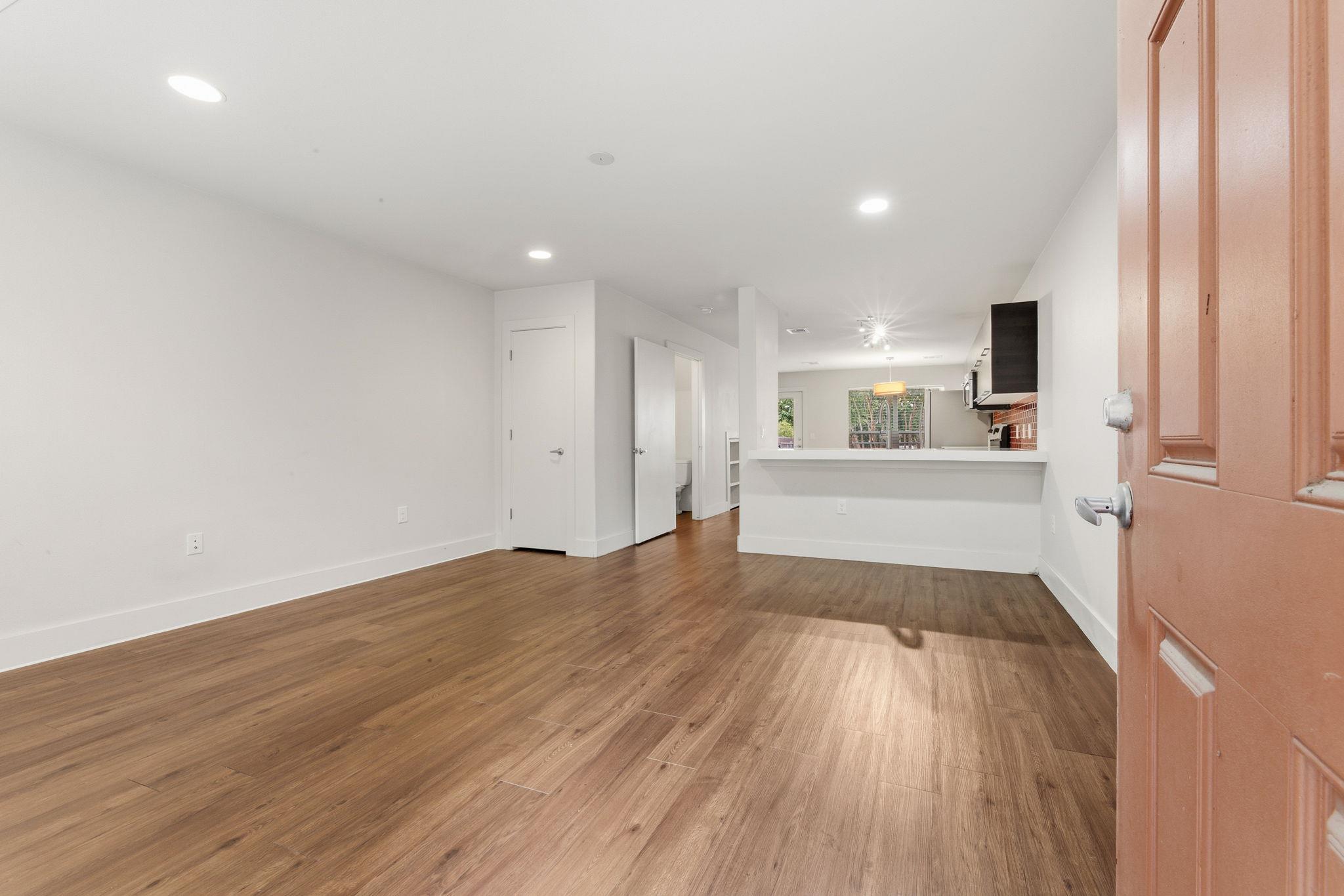 1101  Grove Blvd  #708, photo 3