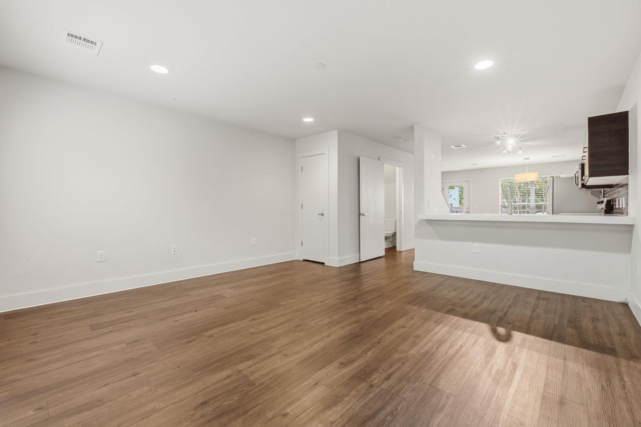 1101  Grove Blvd  #708, photo 5