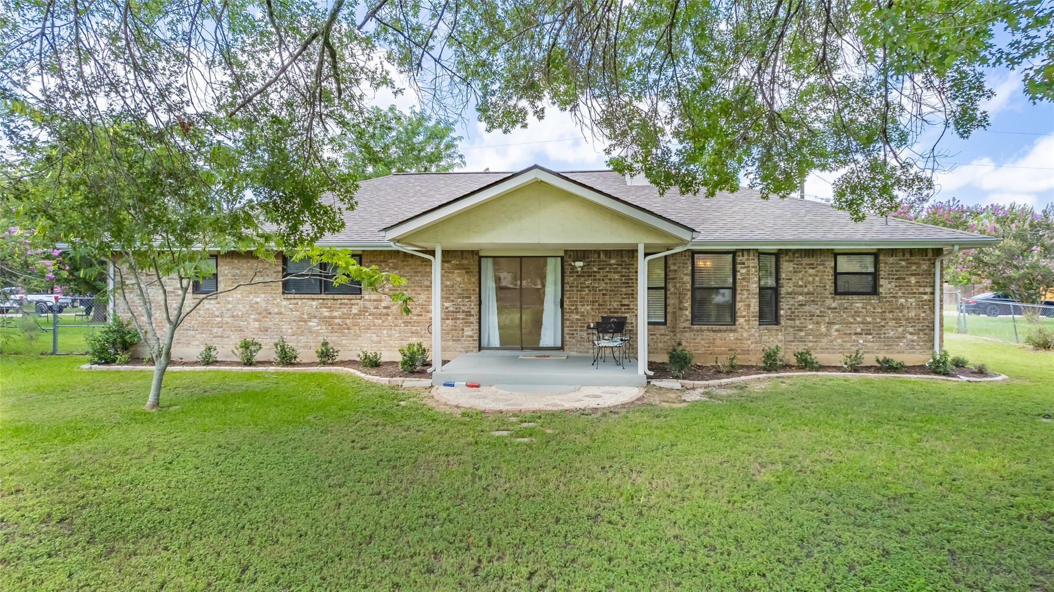 1237  Oleander Dr, photo 2