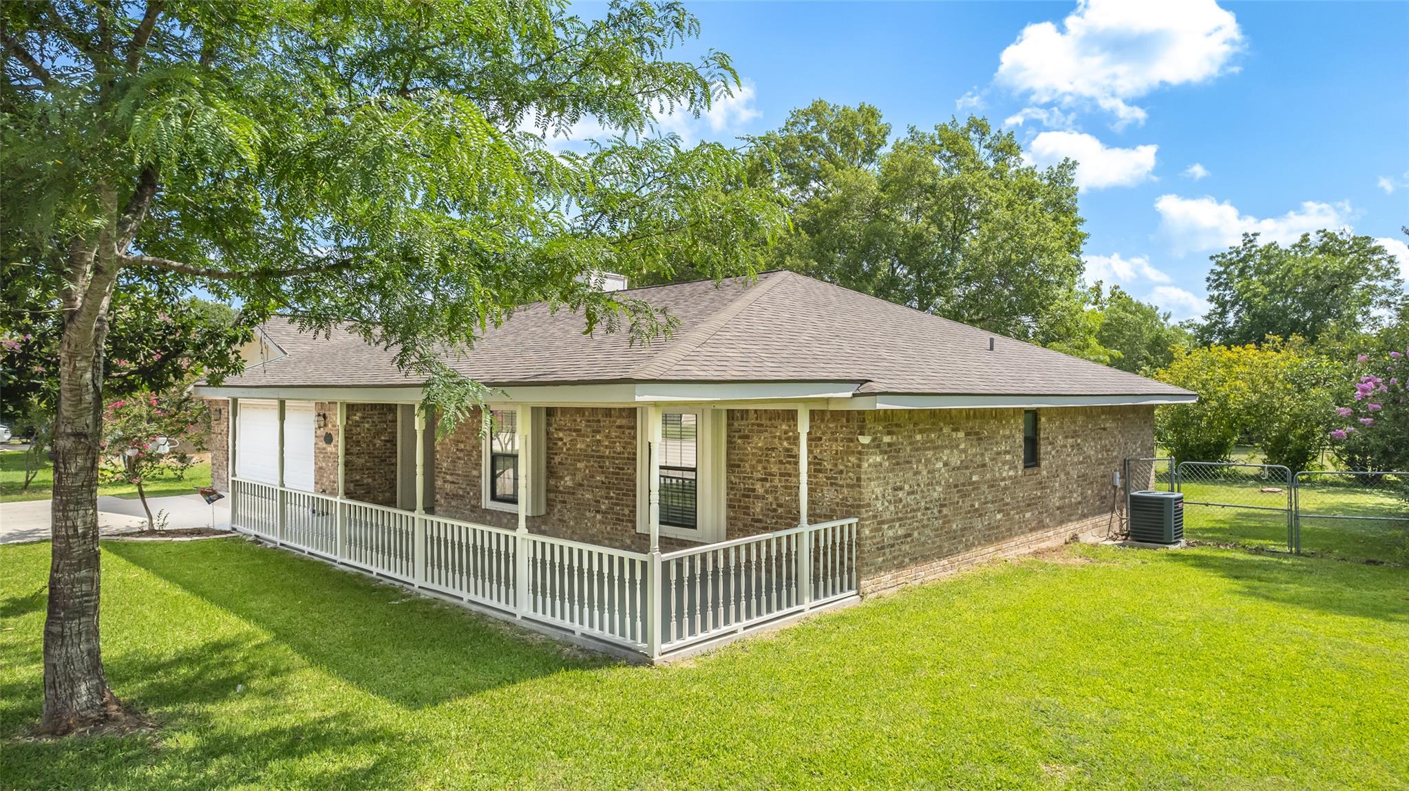 1237  Oleander Dr, photo 6