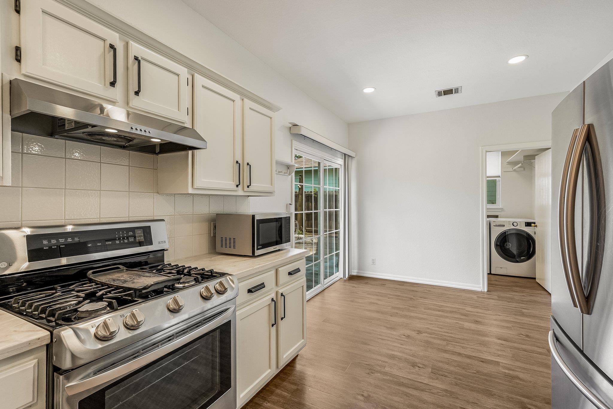 537  Roseberry St, photo 5