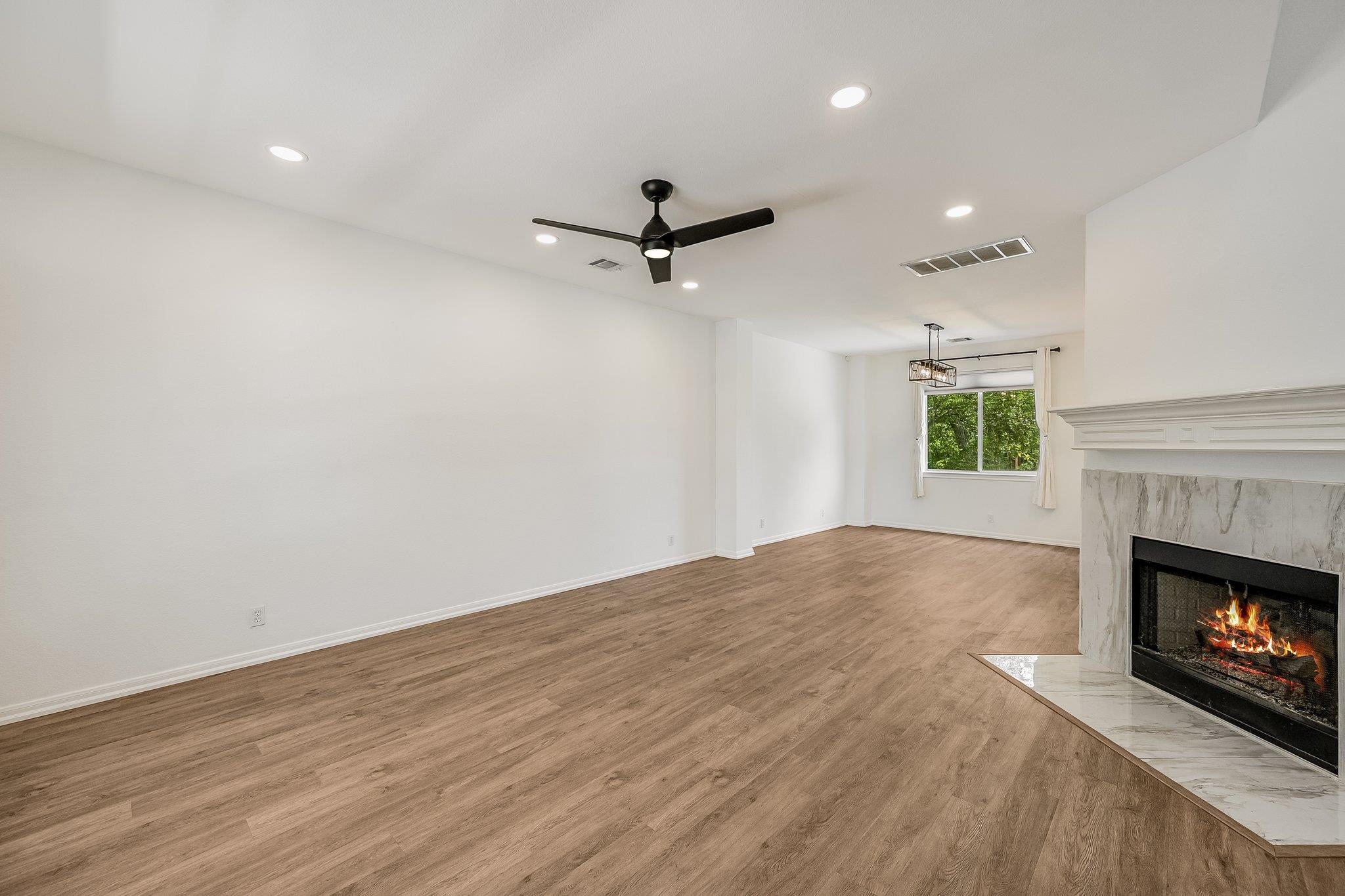 537  Roseberry St, photo 6