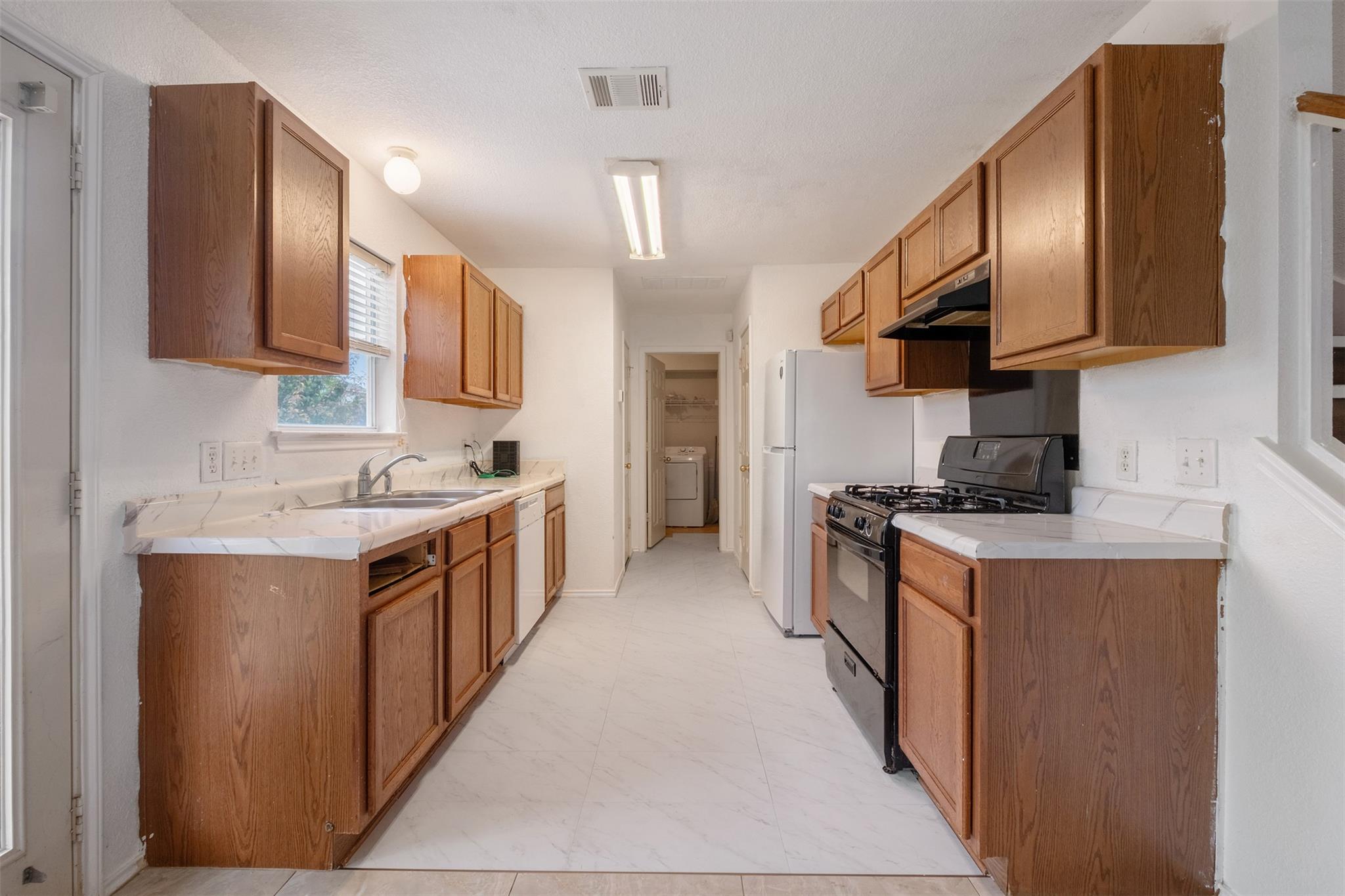 800  Rubles Ct, photo 4